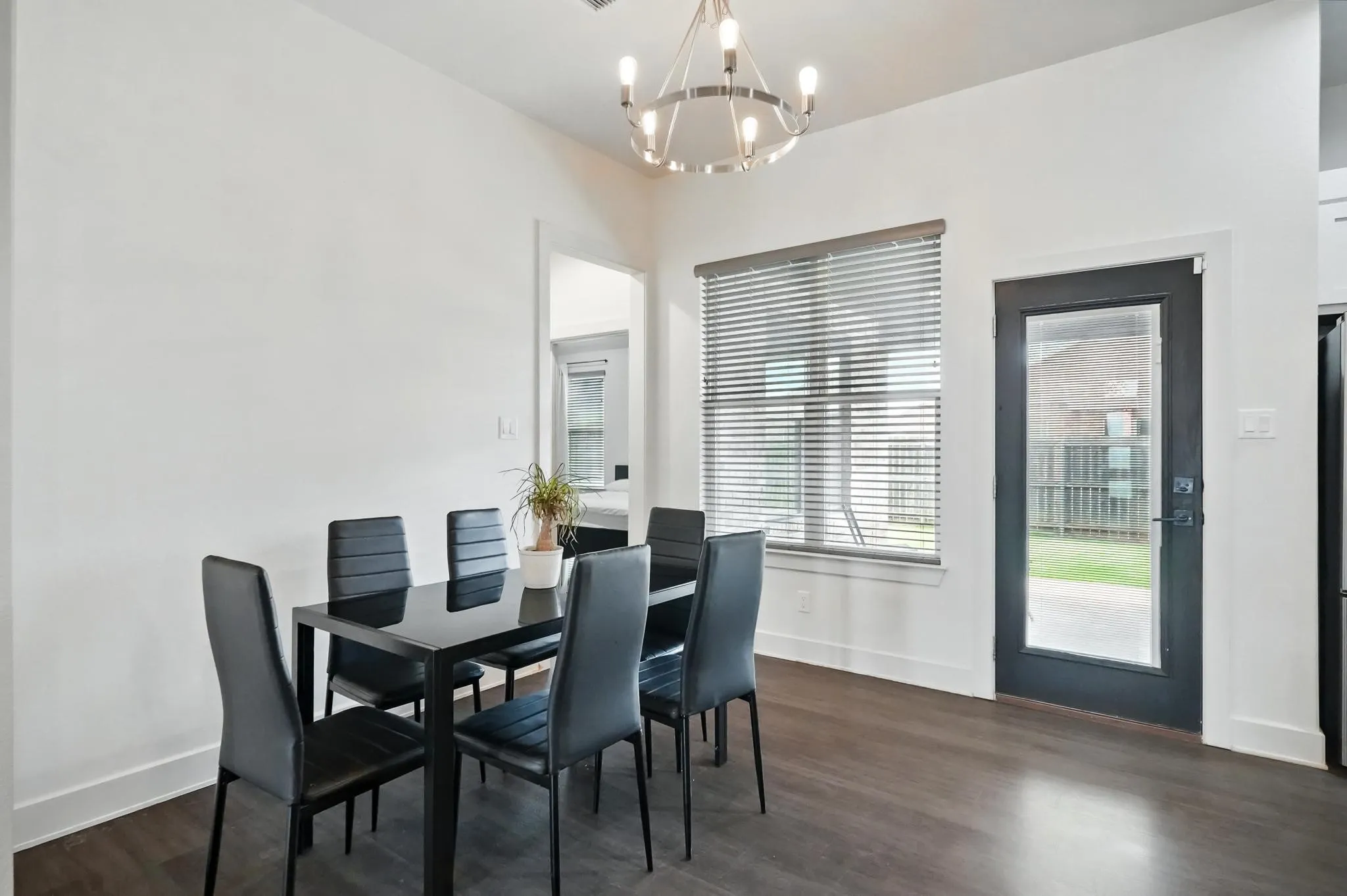 Single Family Residence For Sale in Taylor County , 6502 Stadium Drive, Abilene, Texas 79606, 3 Bedroom, 3 Bathroom, 2 Garage spaces, 2,063 Sqft, built in 2019, mls#21306490, Real Estate Agent in Abilene, Homes For Sale in Taylor county, Homes For Sale in Abilene, Realtor in Abilene Texas, Real Estate Brokerage Independent Realty Texas, Luminita Cordes Realtor