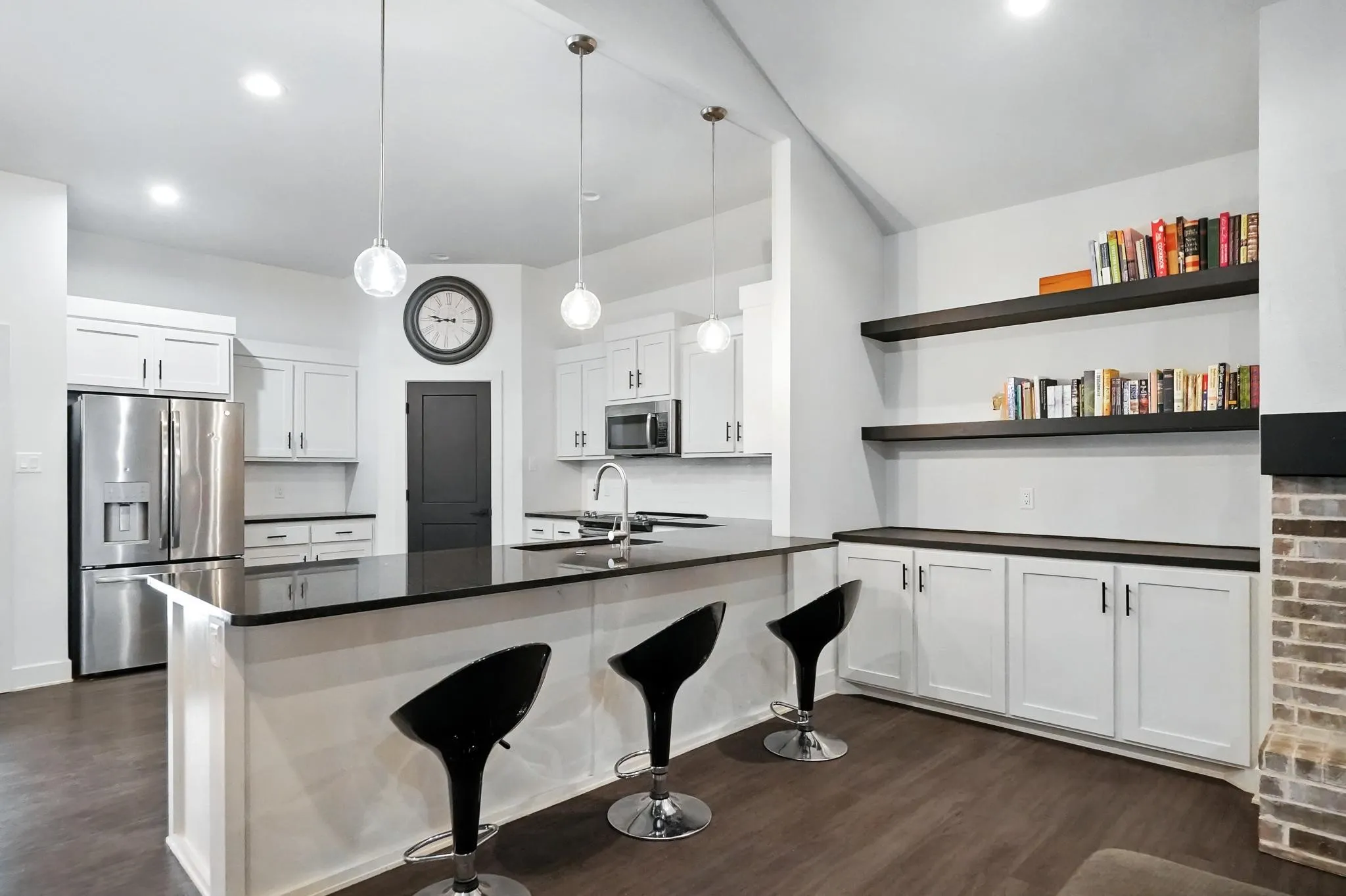 Single Family Residence For Sale in Taylor County , 6502 Stadium Drive, Abilene, Texas 79606, 3 Bedroom, 3 Bathroom, 2 Garage spaces, 2,063 Sqft, built in 2019, mls#21306490, Real Estate Agent in Abilene, Homes For Sale in Taylor county, Homes For Sale in Abilene, Realtor in Abilene Texas, Real Estate Brokerage Independent Realty Texas, Luminita Cordes Realtor