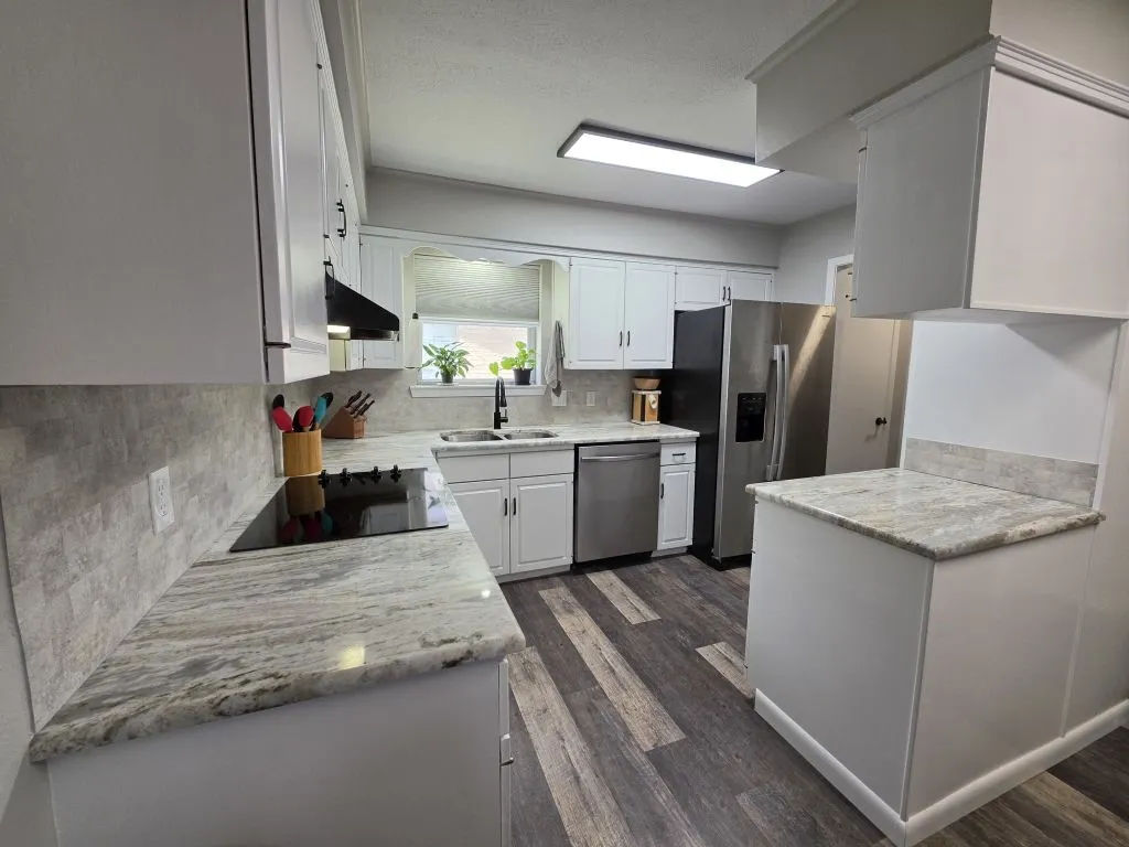 Single Family Residence For Sale in Mc Lennan County , 104 Bowie Lane, Hewitt, Texas 76643, 3 Bedroom, 2 Bathroom, 2 Garage spaces, 1,615 Sqft, built in 1977, mls#21306613, Real Estate Agent in Hewitt, Homes For Sale in Mc Lennan county, Homes For Sale in Hewitt, Realtor in Hewitt Texas, Real Estate Brokerage Independent Realty Texas, Luminita Cordes Realtor