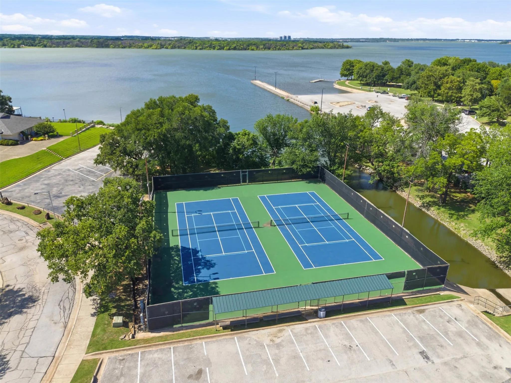 Single Family Residence For Sale in Tarrant County , 7212 Big Bear Lake Drive, Arlington, Texas 76016, 4 Bedroom, 3 Bathroom, 2 Garage spaces, 2,832 Sqft, built in 1983, mls#21305606, Real Estate Agent in Arlington, Homes For Sale in Tarrant county, Homes For Sale in Arlington, Realtor in Arlington Texas, Real Estate Brokerage Independent Realty Texas, Luminita Cordes Realtor