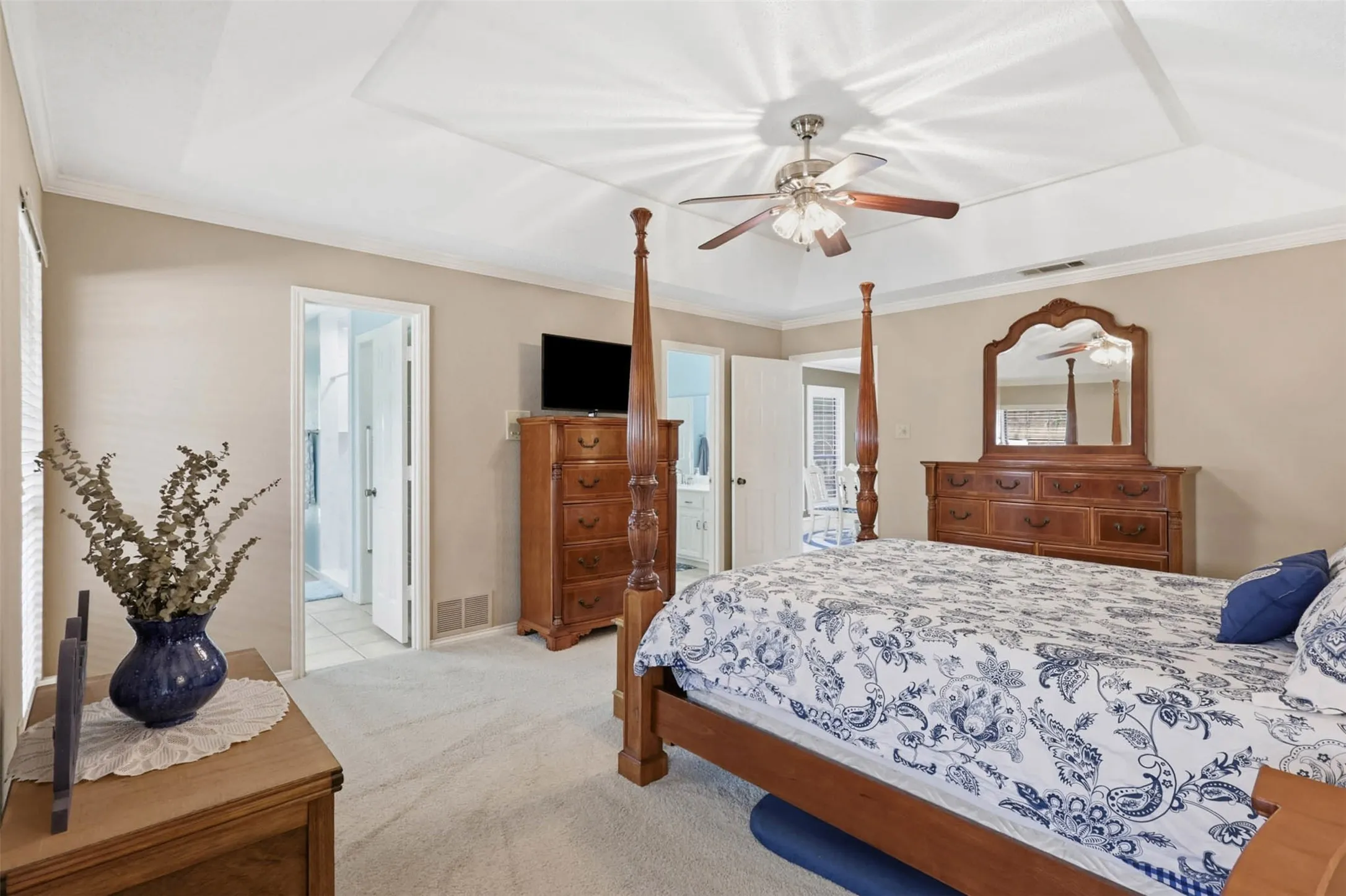 Single Family Residence For Sale in Tarrant County , 7212 Big Bear Lake Drive, Arlington, Texas 76016, 4 Bedroom, 3 Bathroom, 2 Garage spaces, 2,832 Sqft, built in 1983, mls#21305606, Real Estate Agent in Arlington, Homes For Sale in Tarrant county, Homes For Sale in Arlington, Realtor in Arlington Texas, Real Estate Brokerage Independent Realty Texas, Luminita Cordes Realtor