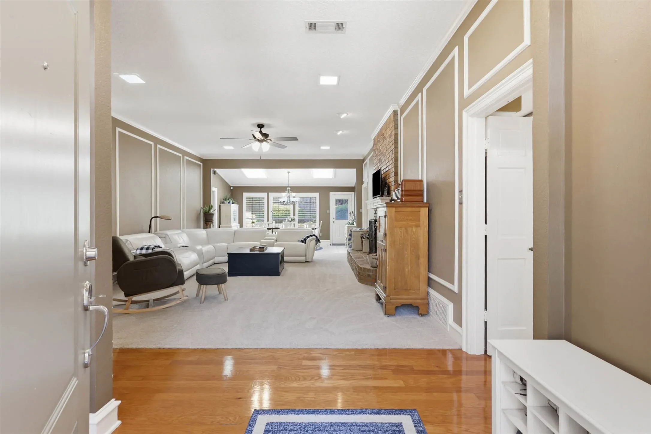 Single Family Residence For Sale in Tarrant County , 7212 Big Bear Lake Drive, Arlington, Texas 76016, 4 Bedroom, 3 Bathroom, 2 Garage spaces, 2,832 Sqft, built in 1983, mls#21305606, Real Estate Agent in Arlington, Homes For Sale in Tarrant county, Homes For Sale in Arlington, Realtor in Arlington Texas, Real Estate Brokerage Independent Realty Texas, Luminita Cordes Realtor
