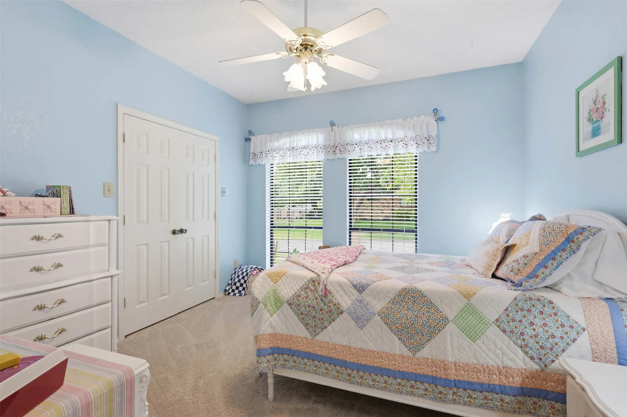 Single Family Residence For Sale in Tarrant County , 7212 Big Bear Lake Drive, Arlington, Texas 76016, 4 Bedroom, 3 Bathroom, 2 Garage spaces, 2,832 Sqft, built in 1983, mls#21305606, Real Estate Agent in Arlington, Homes For Sale in Tarrant county, Homes For Sale in Arlington, Realtor in Arlington Texas, Real Estate Brokerage Independent Realty Texas, Luminita Cordes Realtor