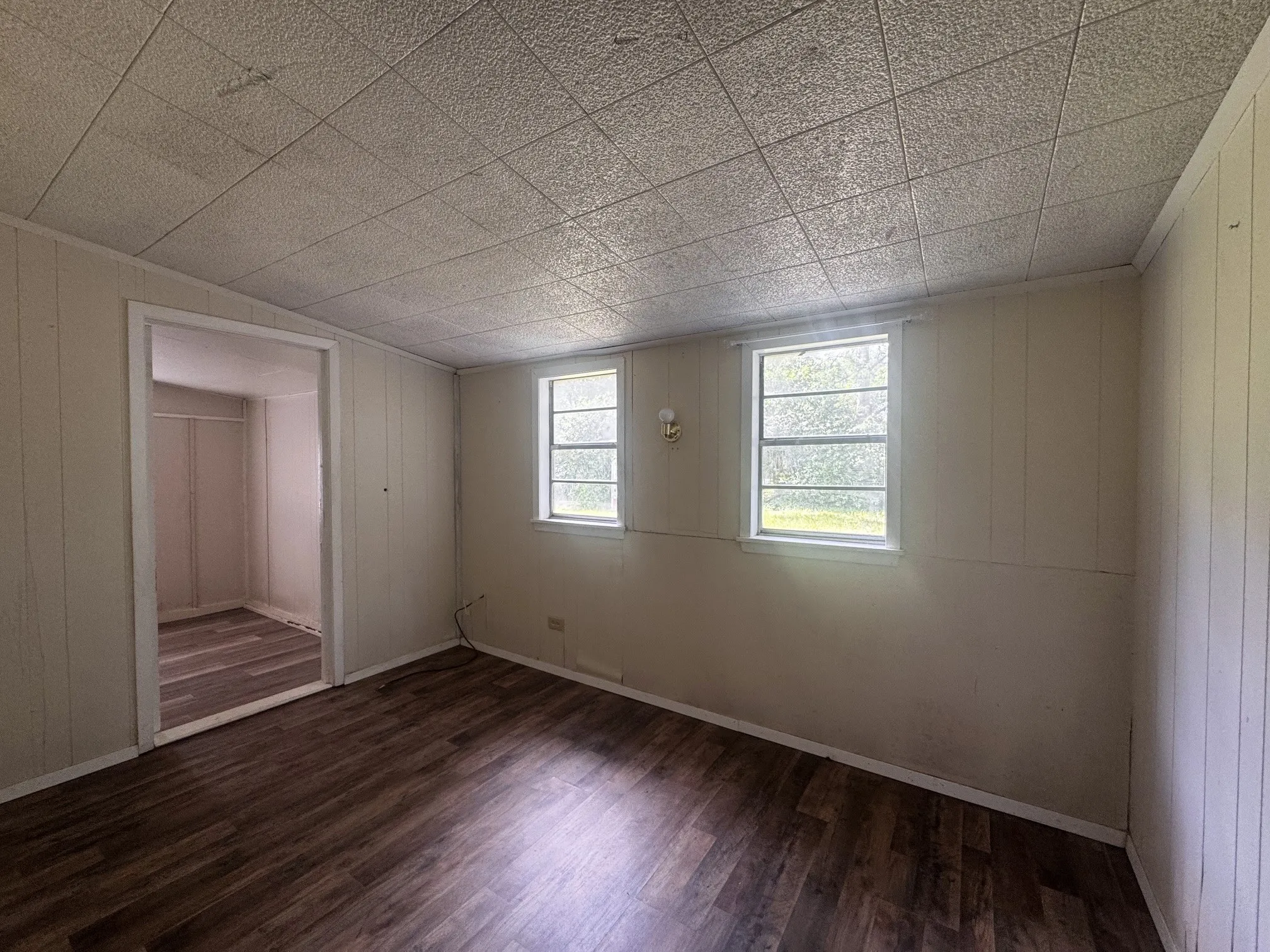 Single Family Residence For Sale in Titus County , 414 W 4th Street, Mt Pleasant, Texas 75455, 3 Bedrooms, 1 Bathroom, Garage spaces, 1,362 Sqft, built in 1939, Price $170,000, mls#21306622, Real Estate Agent in Mt Pleasant, Homes For Sale in Titus county, Homes For Sale in Mt Pleasant, Realtor in Mt Pleasant Texas, Real Estate Brokerage Independent Realty Texas, Luminita Cordes Realtor
