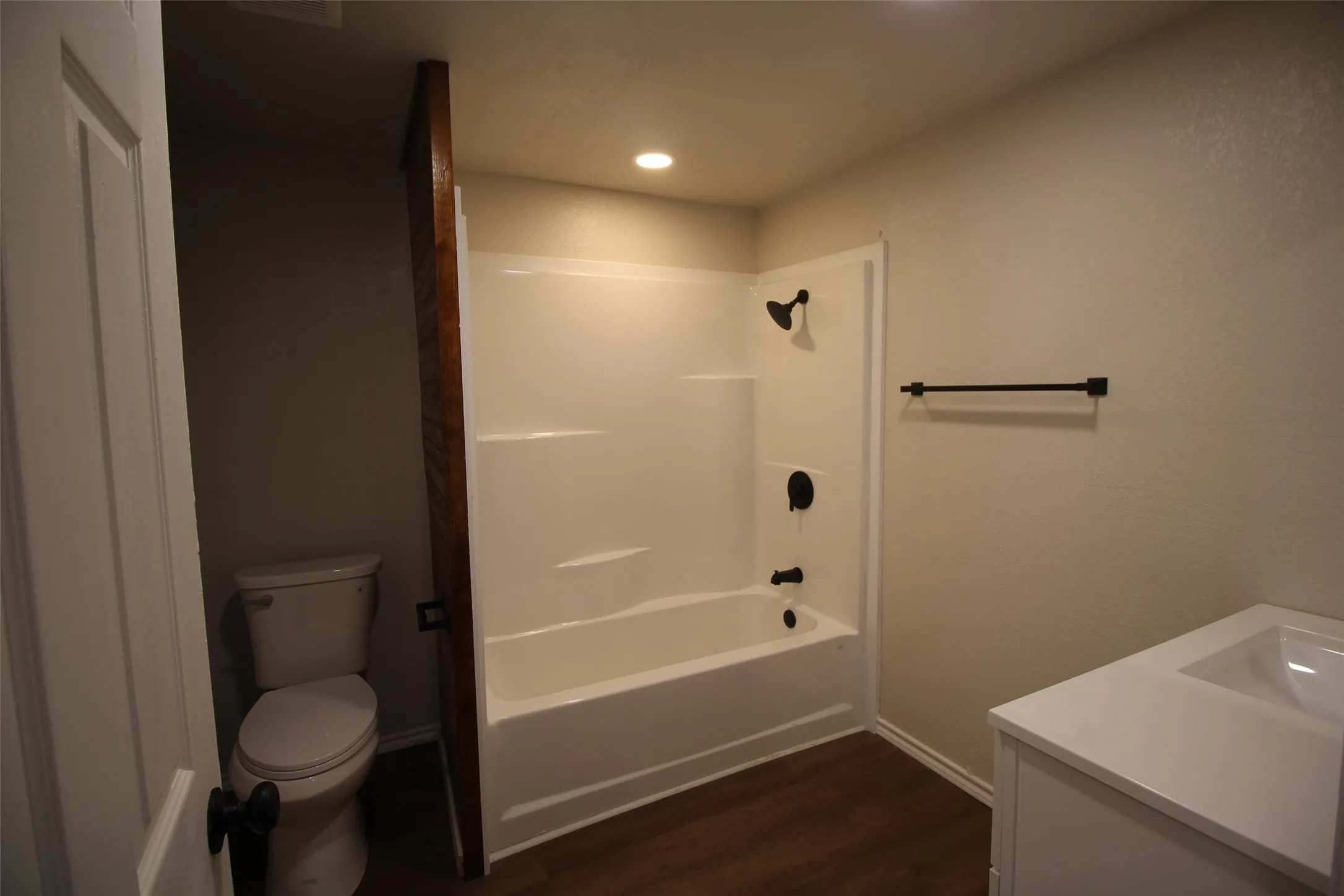 Single Family Residence For Rent in Van Zandt County , 213 N Waldrip, Grand Saline, Texas 75140, 2 Bedroom, 1 Bathroom, Garage spaces, 9,999 Sqft, built in 0, mls#21306644, Real Estate Agent in Grand Saline, Homes For Rent in Van Zandt county, Homes For Rent in Grand Saline, Realtor in Grand Saline Texas, Real Estate Brokerage Independent Realty Texas, Luminita Cordes Realtor