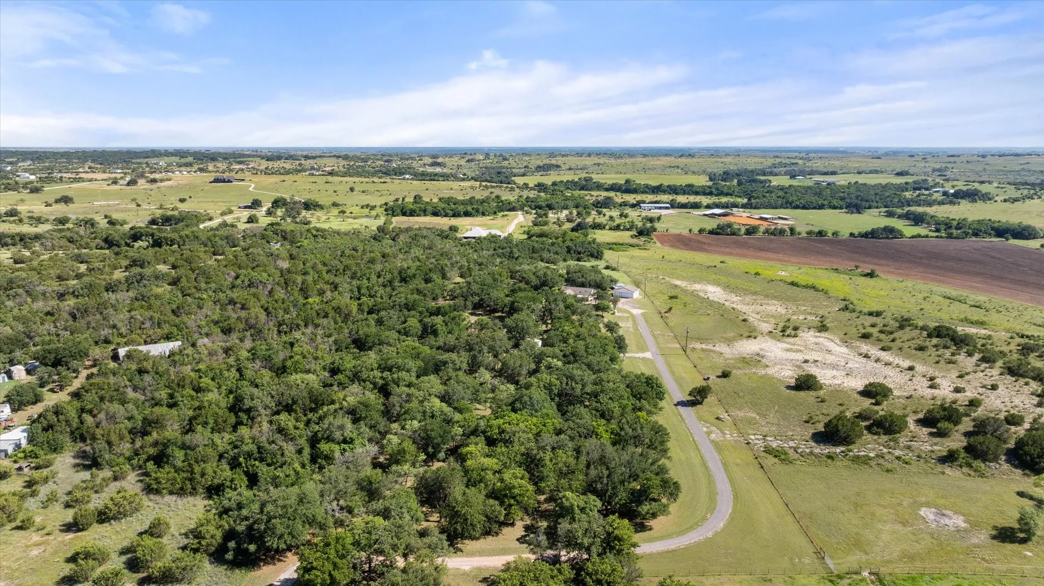 Single Family Residence For Sale in Hood County , 15403 Mule Branch Court, Lipan, Texas 76462, 3 Bedroom, 2 Bathroom, 3 Garage spaces, 1,836 Sqft, built in 1995, mls#21306356, Real Estate Agent in Lipan, Homes For Sale in Hood county, Homes For Sale in Lipan, Realtor in Lipan Texas, Real Estate Brokerage Independent Realty Texas, Luminita Cordes Realtor