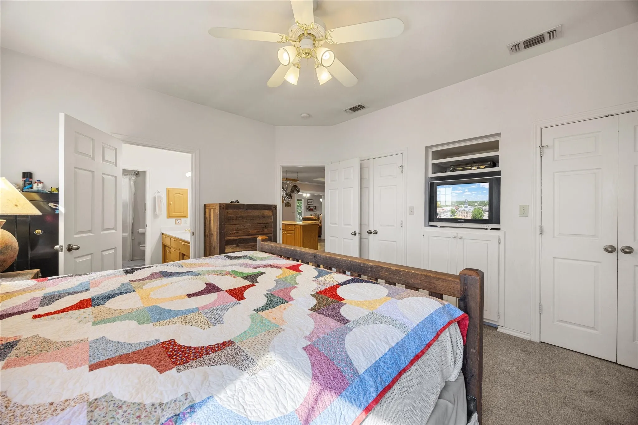 Single Family Residence For Sale in Hood County , 15403 Mule Branch Court, Lipan, Texas 76462, 3 Bedroom, 2 Bathroom, 3 Garage spaces, 1,836 Sqft, built in 1995, mls#21306356, Real Estate Agent in Lipan, Homes For Sale in Hood county, Homes For Sale in Lipan, Realtor in Lipan Texas, Real Estate Brokerage Independent Realty Texas, Luminita Cordes Realtor