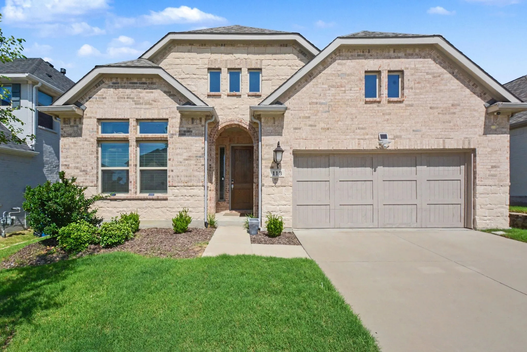 Single Family Residence For Sale in Denton County , 113 Lakeview Drive, Oak Point, Texas 75068, 4 Bedroom, 3 Bathroom, 2 Garage spaces, 2,278 Sqft, built in 2023, mls#21302290, Real Estate Agent in Oak Point, Homes For Sale in Denton county, Homes For Sale in Oak Point, Realtor in Oak Point Texas, Real Estate Brokerage Independent Realty Texas, Luminita Cordes Realtor