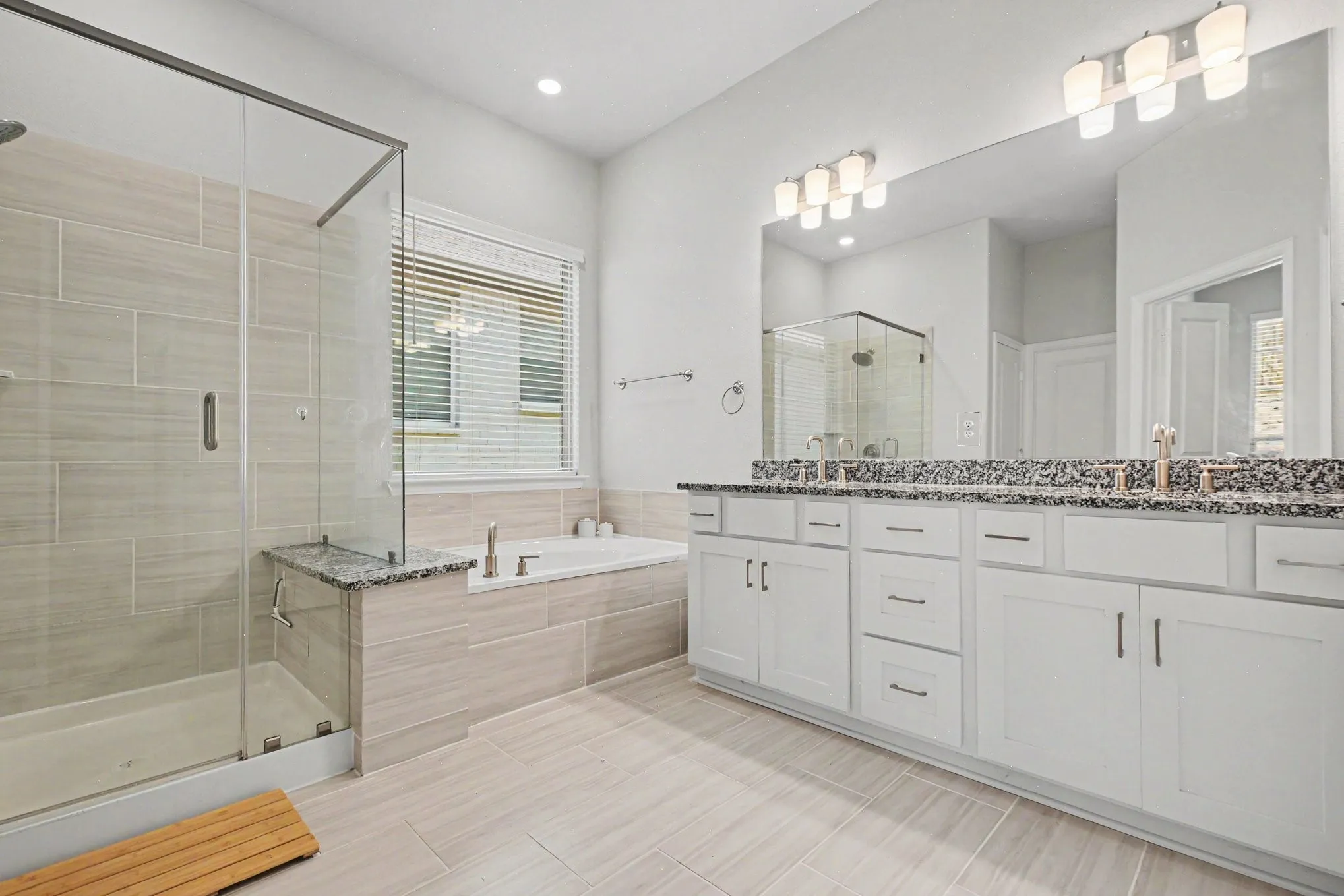 Single Family Residence For Sale in Denton County , 113 Lakeview Drive, Oak Point, Texas 75068, 4 Bedroom, 3 Bathroom, 2 Garage spaces, 2,278 Sqft, built in 2023, mls#21302290, Real Estate Agent in Oak Point, Homes For Sale in Denton county, Homes For Sale in Oak Point, Realtor in Oak Point Texas, Real Estate Brokerage Independent Realty Texas, Luminita Cordes Realtor
