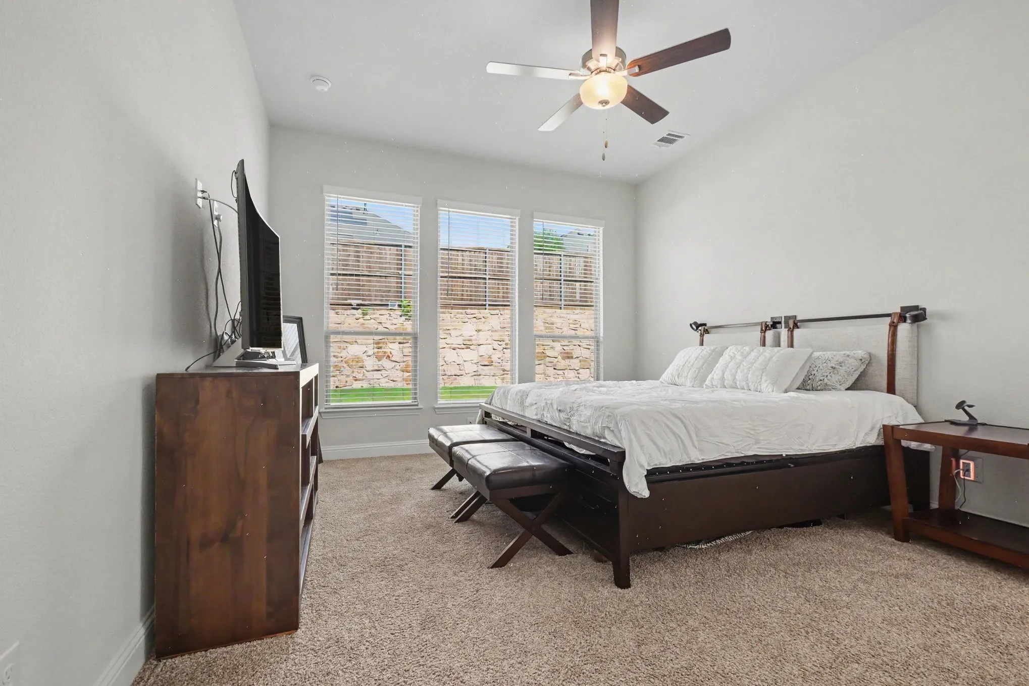 Single Family Residence For Sale in Denton County , 113 Lakeview Drive, Oak Point, Texas 75068, 4 Bedroom, 3 Bathroom, 2 Garage spaces, 2,278 Sqft, built in 2023, mls#21302290, Real Estate Agent in Oak Point, Homes For Sale in Denton county, Homes For Sale in Oak Point, Realtor in Oak Point Texas, Real Estate Brokerage Independent Realty Texas, Luminita Cordes Realtor