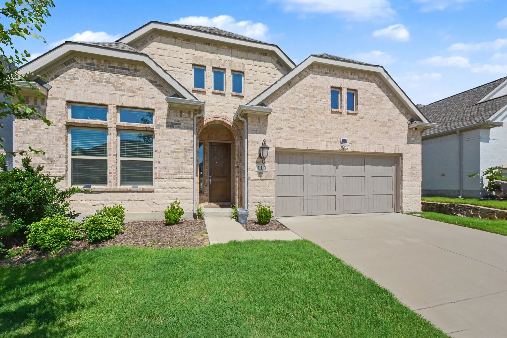 Single Family Residence For Sale in Denton County , 113 Lakeview Drive, Oak Point, Texas 75068, 4 Bedroom, 3 Bathroom, 2 Garage spaces, 2,278 Sqft, built in 2023, mls#21302290, Real Estate Agent in Oak Point, Homes For Sale in Denton county, Homes For Sale in Oak Point, Realtor in Oak Point Texas, Real Estate Brokerage Independent Realty Texas, Luminita Cordes Realtor