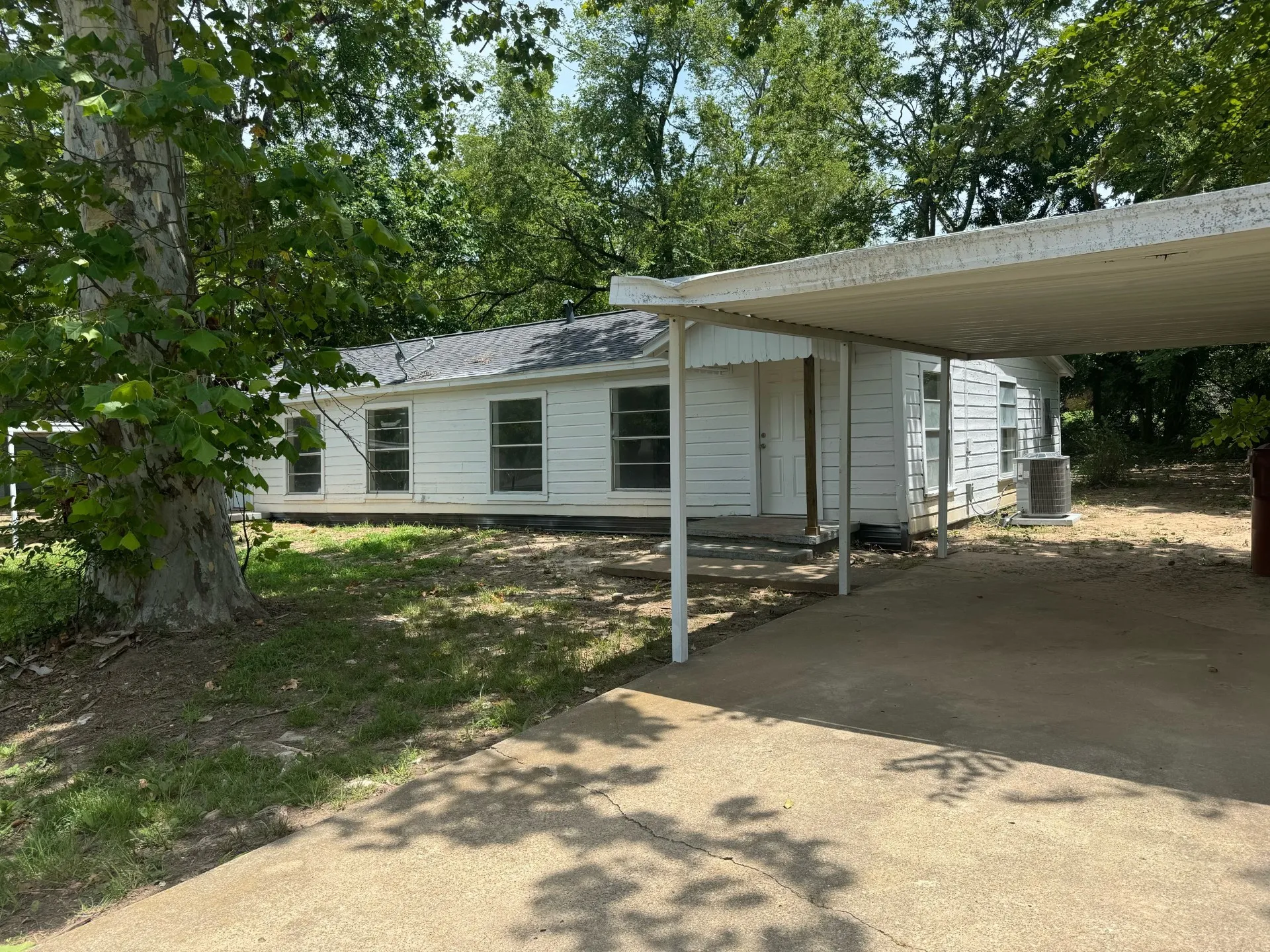 Duplex For Rent in Van Zandt County , 560 Athens Street 580, Canton, Texas 75103, 2 Bedroom, 1 Bathroom, Garage spaces, 1,612 Sqft, built in 1961, mls#21306655, Real Estate Agent in Canton, Homes For Rent in Van Zandt county, Homes For Rent in Canton, Realtor in Canton Texas, Real Estate Brokerage Independent Realty Texas, Luminita Cordes Realtor