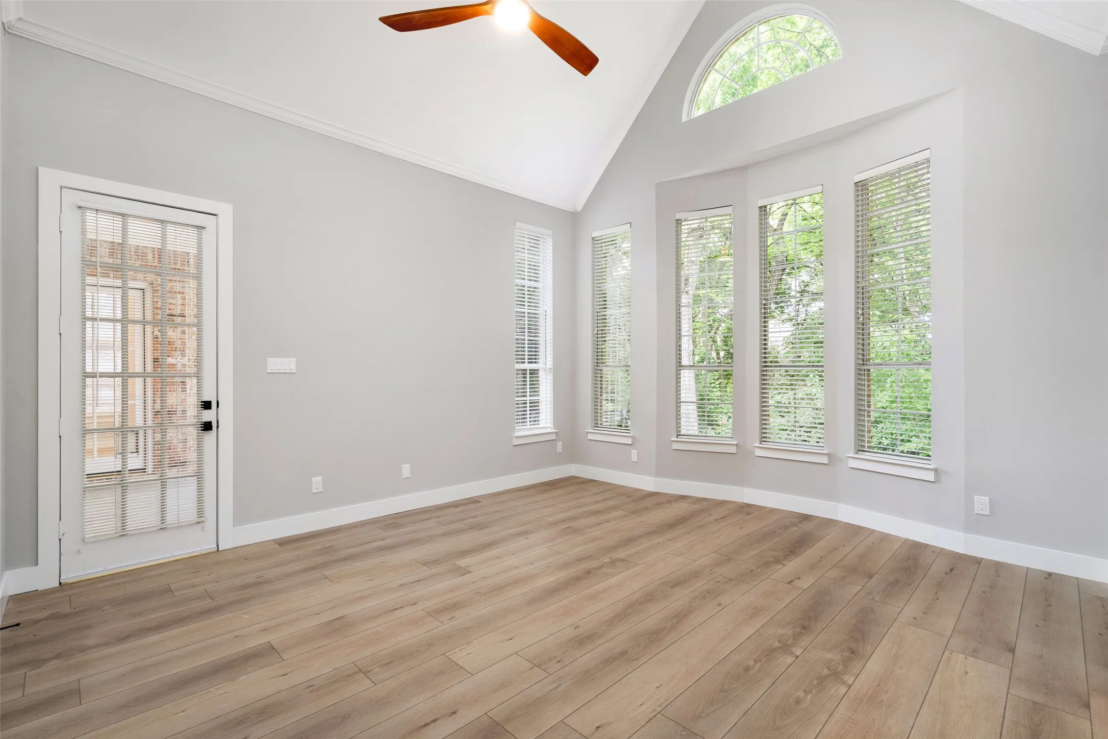 Single Family Residence For Sale in Collin County , 905 Rolling Meadows Court, Allen, Texas 75013, 4 Bedroom, 3 Bathroom, Garage spaces, 2,584 Sqft, built in 1994, mls#21303356, Real Estate Agent in Allen, Homes For Sale in Collin county, Homes For Sale in Allen, Realtor in Allen Texas, Real Estate Brokerage Independent Realty Texas, Luminita Cordes Realtor