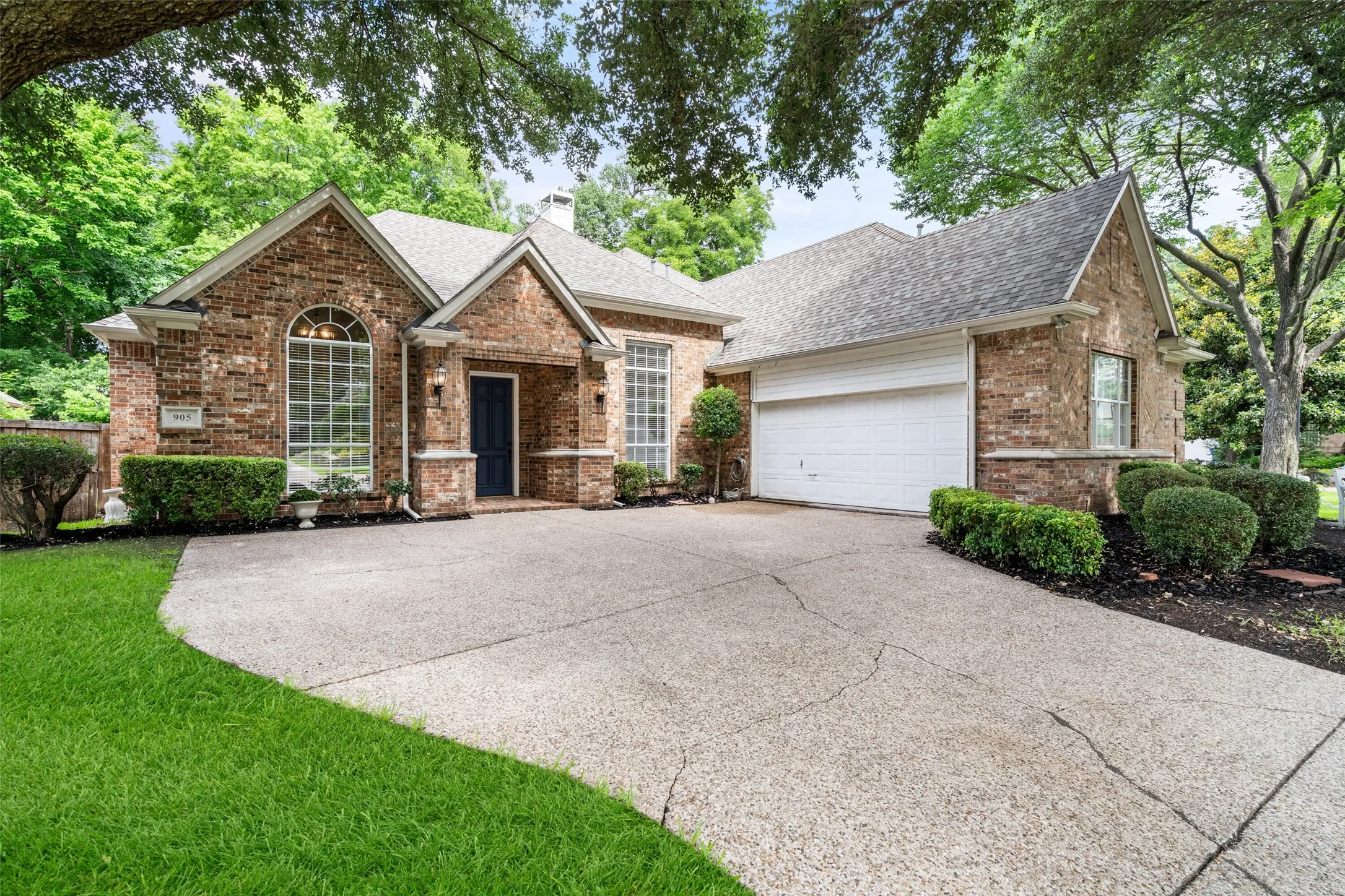 905 Rolling Meadows Ct