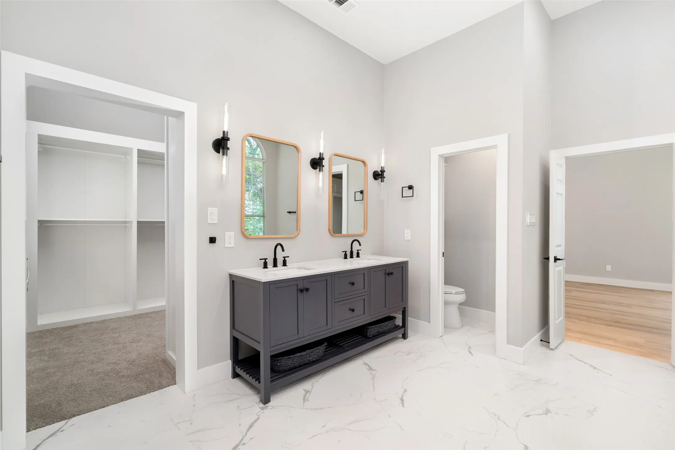 Single Family Residence For Sale in Collin County , 905 Rolling Meadows Court, Allen, Texas 75013, 4 Bedroom, 3 Bathroom, Garage spaces, 2,584 Sqft, built in 1994, mls#21303356, Real Estate Agent in Allen, Homes For Sale in Collin county, Homes For Sale in Allen, Realtor in Allen Texas, Real Estate Brokerage Independent Realty Texas, Luminita Cordes Realtor