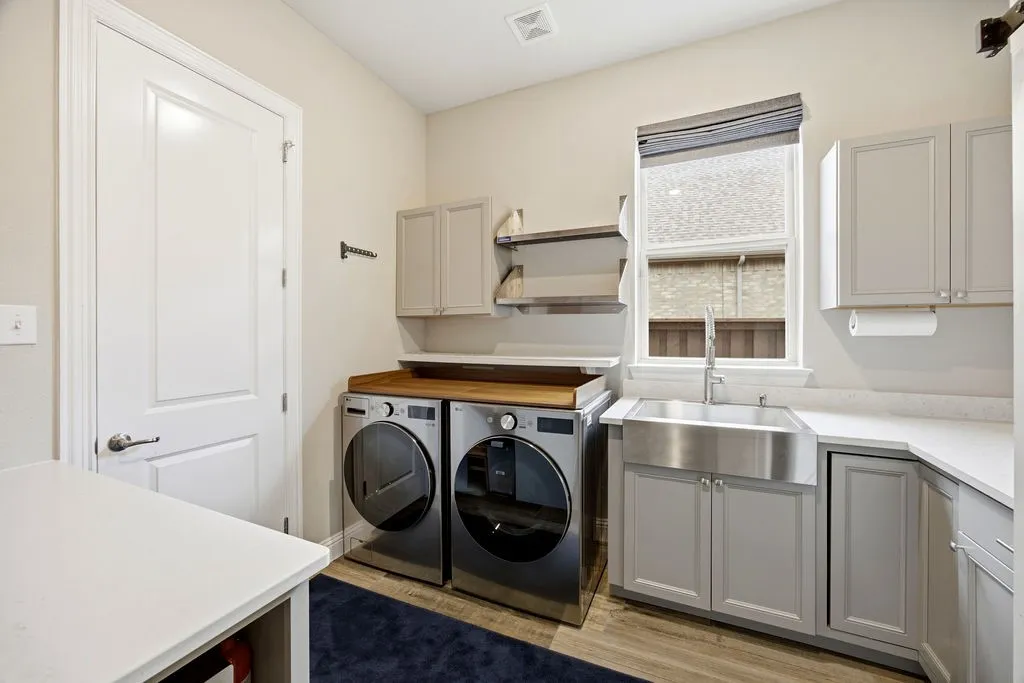 Single Family Residence For Sale in Collin County , 7500 River Park Drive, Mc Kinney, Texas 75071, 4 Bedroom, 5 Bathroom, 3 Garage spaces, 4,083 Sqft, built in 2018, mls#21302778, Real Estate Agent in Mc Kinney, Homes For Sale in Collin county, Homes For Sale in Mc Kinney, Realtor in Mc Kinney Texas, Real Estate Brokerage Independent Realty Texas, Luminita Cordes Realtor