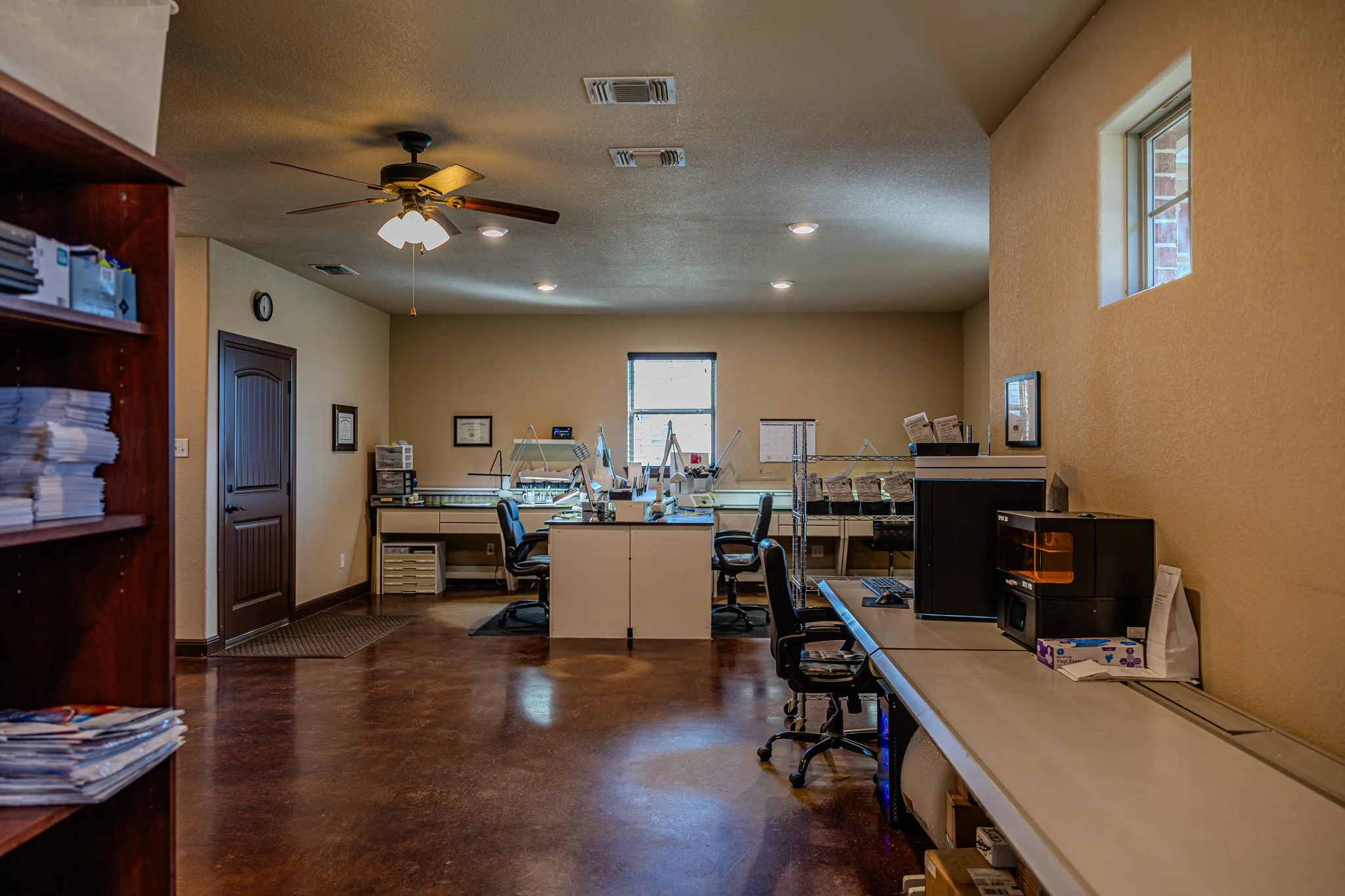 Single Family Residence For Sale in Parker County , 903 S Savage Creek Lane, Weatherford, Texas 76087, 4 Bedrooms, 5 Bathrooms, 4 Garage spaces, 4,890 Sqft, built in 2013, Price $1,095,000, mls#21298981, Real Estate Agent in Weatherford, Homes For Sale in Parker county, Homes For Sale in Weatherford, Realtor in Weatherford Texas, Real Estate Brokerage Independent Realty Texas, Luminita Cordes Realtor