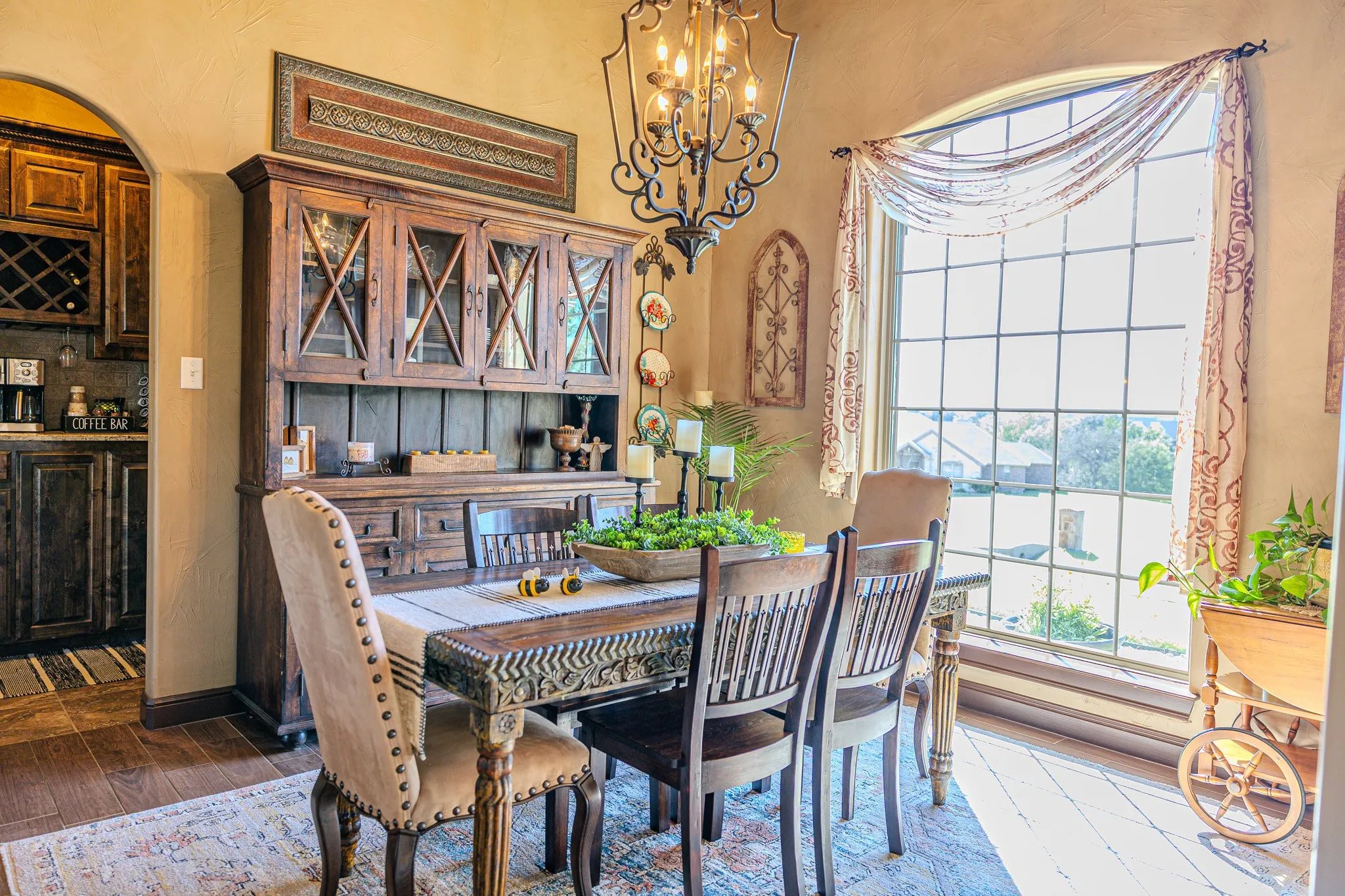 Single Family Residence For Sale in Parker County , 903 S Savage Creek Lane, Weatherford, Texas 76087, 4 Bedrooms, 5 Bathrooms, 4 Garage spaces, 4,890 Sqft, built in 2013, Price $1,095,000, mls#21298981, Real Estate Agent in Weatherford, Homes For Sale in Parker county, Homes For Sale in Weatherford, Realtor in Weatherford Texas, Real Estate Brokerage Independent Realty Texas, Luminita Cordes Realtor