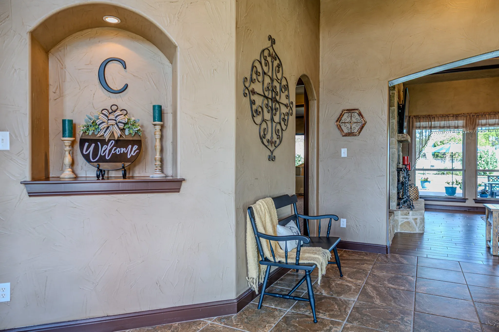 Single Family Residence For Sale in Parker County , 903 S Savage Creek Lane, Weatherford, Texas 76087, 4 Bedrooms, 5 Bathrooms, 4 Garage spaces, 4,890 Sqft, built in 2013, Price $1,095,000, mls#21298981, Real Estate Agent in Weatherford, Homes For Sale in Parker county, Homes For Sale in Weatherford, Realtor in Weatherford Texas, Real Estate Brokerage Independent Realty Texas, Luminita Cordes Realtor