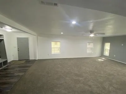 Single Family Residence For Rent in Henderson County , 410 Pleasure Land Road, Gun Barrel City, Texas 75156, 3 Bedroom, 3 Bathroom, Garage spaces, 2,144 Sqft, built in 1976, mls#21306679, Real Estate Agent in Gun Barrel City, Homes For Rent in Henderson county, Homes For Rent in Gun Barrel City, Realtor in Gun Barrel City Texas, Real Estate Brokerage Independent Realty Texas, Luminita Cordes Realtor