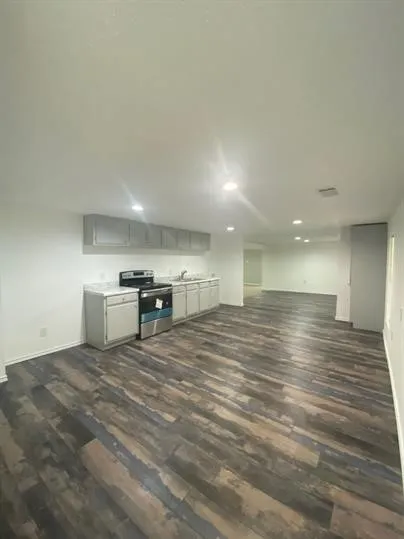 Single Family Residence For Rent in Henderson County , 410 Pleasure Land Road, Gun Barrel City, Texas 75156, 3 Bedroom, 3 Bathroom, Garage spaces, 2,144 Sqft, built in 1976, mls#21306679, Real Estate Agent in Gun Barrel City, Homes For Rent in Henderson county, Homes For Rent in Gun Barrel City, Realtor in Gun Barrel City Texas, Real Estate Brokerage Independent Realty Texas, Luminita Cordes Realtor