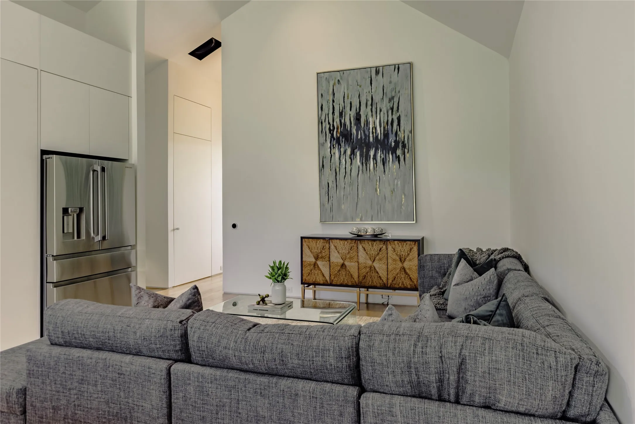Townhouse For Sale in Dallas County , 1504 Burlew Street 101, Dallas, Texas 75204, 2 Bedrooms, 3 Bathrooms, 2 Garage spaces, 1,505 Sqft, built in 2017, Price $500,000, mls#21306694, Real Estate Agent in Dallas, Homes For Sale in Dallas county, Homes For Sale in Dallas, Realtor in Dallas Texas, Real Estate Brokerage Independent Realty Texas, Luminita Cordes Realtor