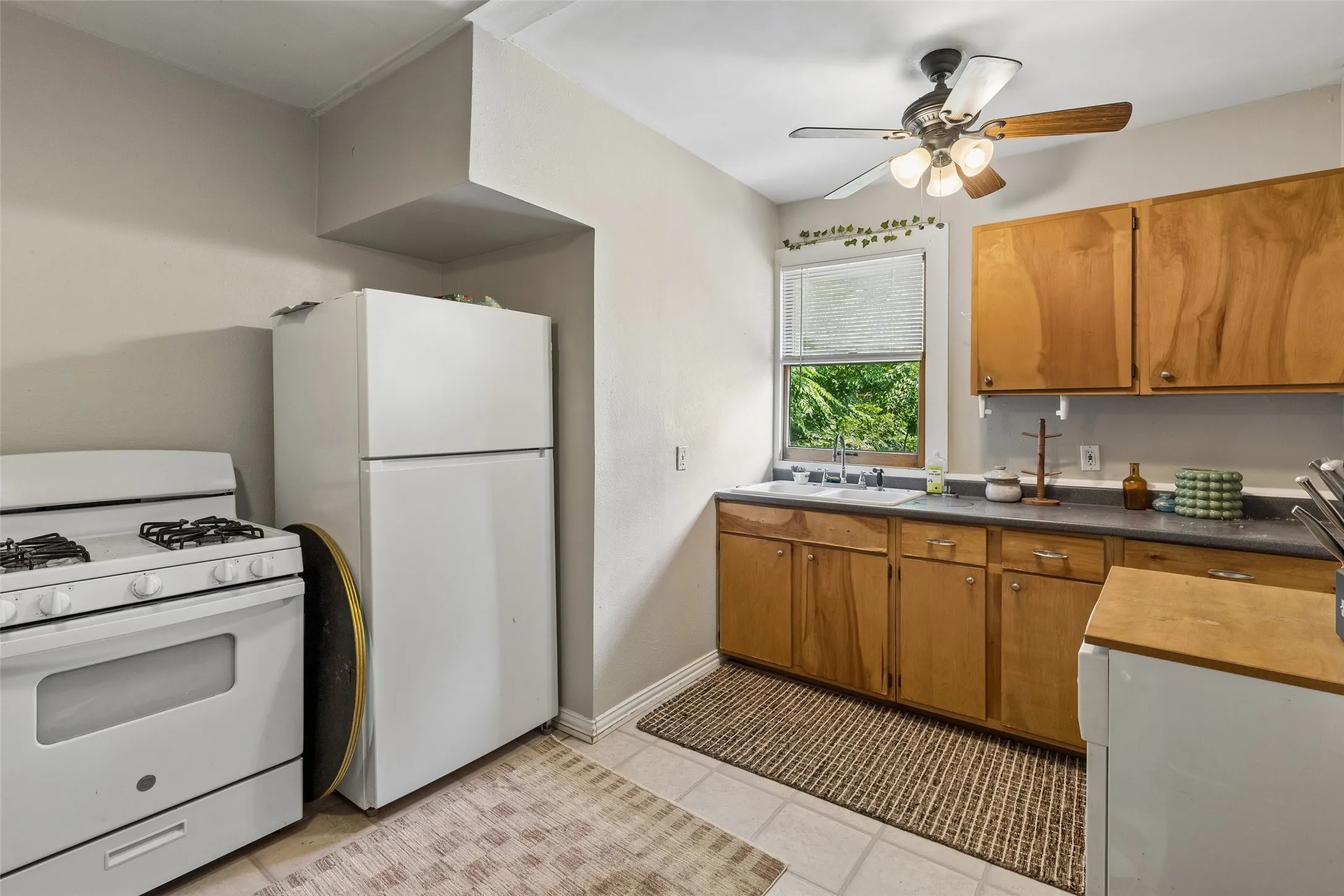 Unit #4 Kitchen