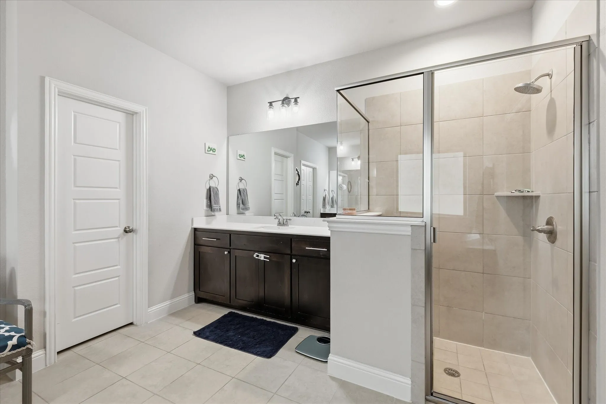 Single Family Residence For Sale in Ellis County , 4013 Orchard Park Lane, Midlothian, Texas 76065, 4 Bedroom, 2 Bathroom, 2 Garage spaces, 2,327 Sqft, built in 2017, mls#21306581, Real Estate Agent in Midlothian, Homes For Sale in Ellis county, Homes For Sale in Midlothian, Realtor in Midlothian Texas, Real Estate Brokerage Independent Realty Texas, Luminita Cordes Realtor