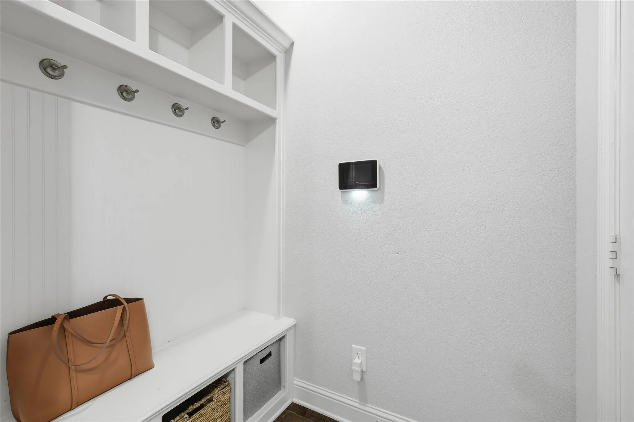 Single Family Residence For Sale in Ellis County , 4013 Orchard Park Lane, Midlothian, Texas 76065, 4 Bedroom, 2 Bathroom, 2 Garage spaces, 2,327 Sqft, built in 2017, mls#21306581, Real Estate Agent in Midlothian, Homes For Sale in Ellis county, Homes For Sale in Midlothian, Realtor in Midlothian Texas, Real Estate Brokerage Independent Realty Texas, Luminita Cordes Realtor