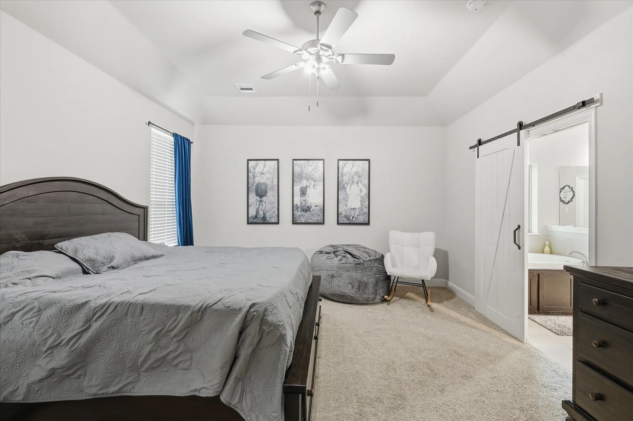 Single Family Residence For Sale in Ellis County , 4013 Orchard Park Lane, Midlothian, Texas 76065, 4 Bedroom, 2 Bathroom, 2 Garage spaces, 2,327 Sqft, built in 2017, mls#21306581, Real Estate Agent in Midlothian, Homes For Sale in Ellis county, Homes For Sale in Midlothian, Realtor in Midlothian Texas, Real Estate Brokerage Independent Realty Texas, Luminita Cordes Realtor
