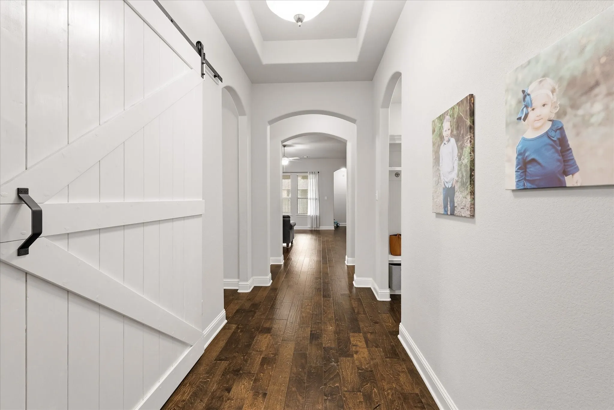 Single Family Residence For Sale in Ellis County , 4013 Orchard Park Lane, Midlothian, Texas 76065, 4 Bedroom, 2 Bathroom, 2 Garage spaces, 2,327 Sqft, built in 2017, mls#21306581, Real Estate Agent in Midlothian, Homes For Sale in Ellis county, Homes For Sale in Midlothian, Realtor in Midlothian Texas, Real Estate Brokerage Independent Realty Texas, Luminita Cordes Realtor