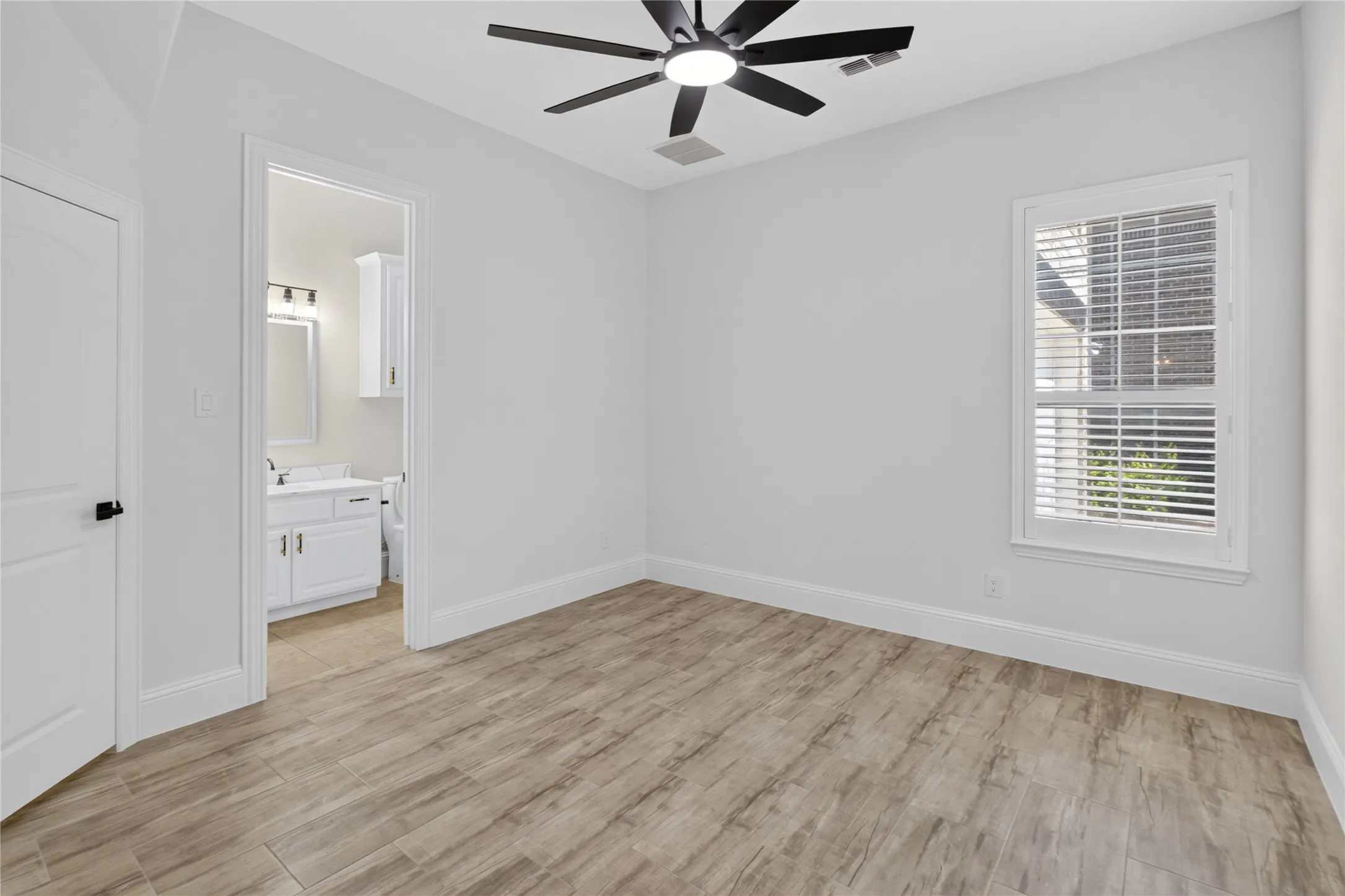 Bedroom 3 First Floor with ensuite bathroom