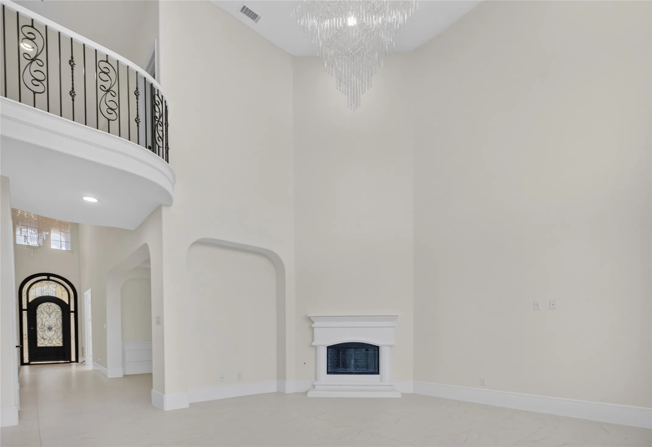 Single Family Residence For Sale in Collin County , 5968 Louis Lane, Frisco, Texas 75035, 6 Bedroom, 6 Bathroom, 3 Garage spaces, 4,780 Sqft, built in 2014, mls#21306484, Real Estate Agent in Frisco, Homes For Sale in Collin county, Homes For Sale in Frisco, Realtor in Frisco Texas, Real Estate Brokerage Independent Realty Texas, Luminita Cordes Realtor