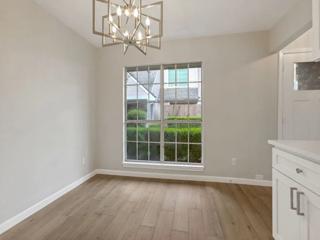 Condominium For Sale in Collin County , 17910 Windflower Way 2302, Dallas, Texas 75252, 3 Bedroom, 3 Bathroom, Garage spaces, 1,297 Sqft, built in 1985, mls#21306698, Real Estate Agent in Dallas, Homes For Sale in Collin county, Homes For Sale in Dallas, Realtor in Dallas Texas, Real Estate Brokerage Independent Realty Texas, Luminita Cordes Realtor