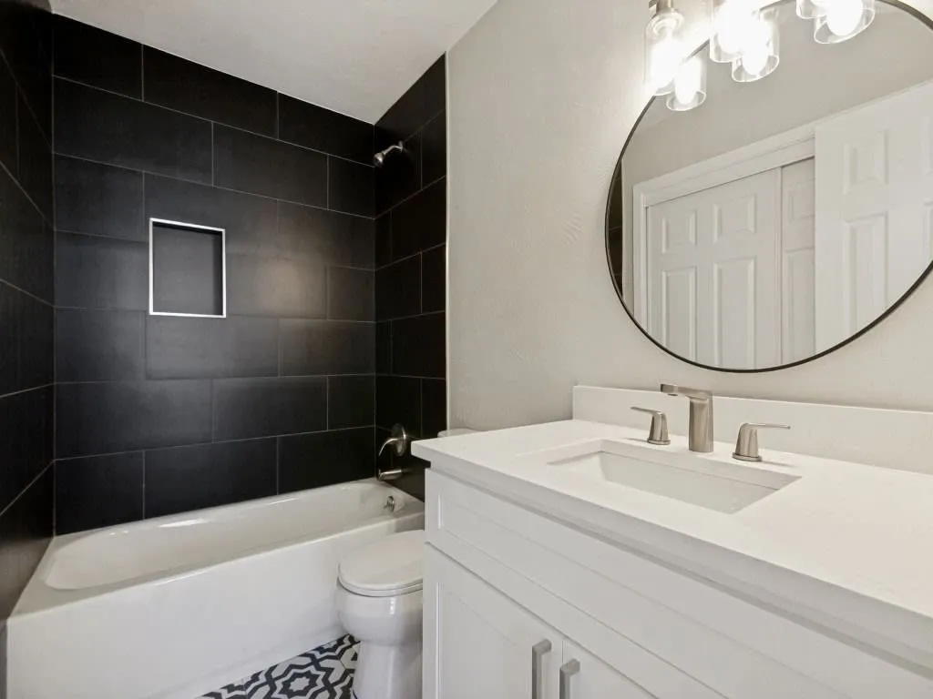 Condominium For Sale in Collin County , 17910 Windflower Way 2302, Dallas, Texas 75252, 3 Bedroom, 3 Bathroom, Garage spaces, 1,297 Sqft, built in 1985, mls#21306698, Real Estate Agent in Dallas, Homes For Sale in Collin county, Homes For Sale in Dallas, Realtor in Dallas Texas, Real Estate Brokerage Independent Realty Texas, Luminita Cordes Realtor