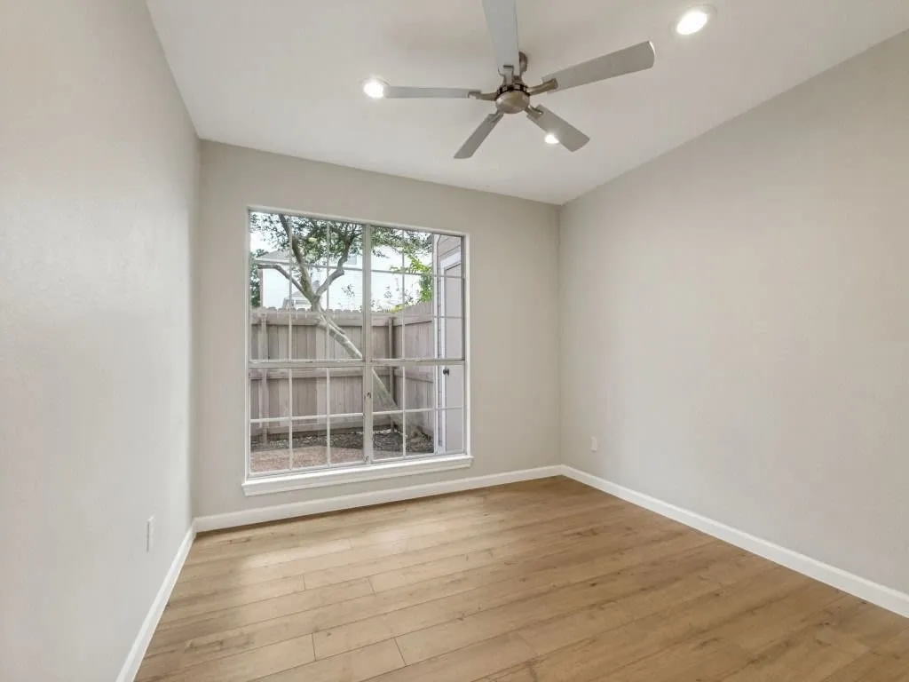 Condominium For Sale in Collin County , 17910 Windflower Way 2302, Dallas, Texas 75252, 3 Bedroom, 3 Bathroom, Garage spaces, 1,297 Sqft, built in 1985, mls#21306698, Real Estate Agent in Dallas, Homes For Sale in Collin county, Homes For Sale in Dallas, Realtor in Dallas Texas, Real Estate Brokerage Independent Realty Texas, Luminita Cordes Realtor