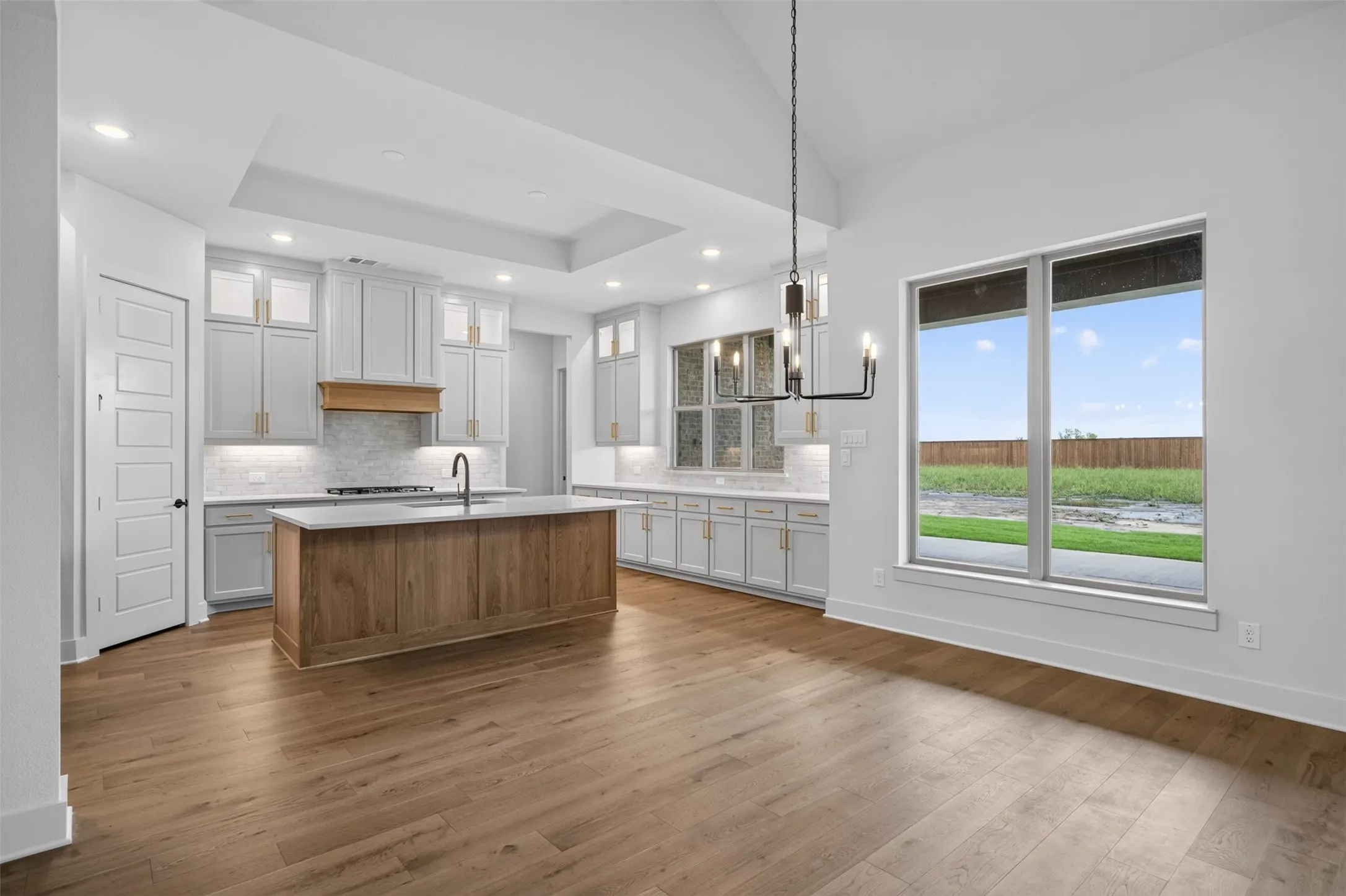 Single Family Residence For Sale in Ellis County , 253 Samir Lane, Waxahachie, Texas 75165, 4 Bedroom, 3 Bathroom, 3 Garage spaces, 3,168 Sqft, built in 2026, mls#21304965, Real Estate Agent in Waxahachie, Homes For Sale in Ellis county, Homes For Sale in Waxahachie, Realtor in Waxahachie Texas, Real Estate Brokerage Independent Realty Texas, Luminita Cordes Realtor