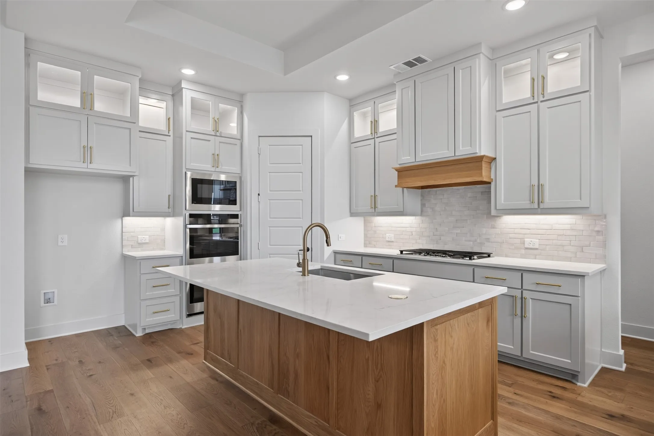 Single Family Residence For Sale in Ellis County , 253 Samir Lane, Waxahachie, Texas 75165, 4 Bedroom, 3 Bathroom, 3 Garage spaces, 3,168 Sqft, built in 2026, mls#21304965, Real Estate Agent in Waxahachie, Homes For Sale in Ellis county, Homes For Sale in Waxahachie, Realtor in Waxahachie Texas, Real Estate Brokerage Independent Realty Texas, Luminita Cordes Realtor