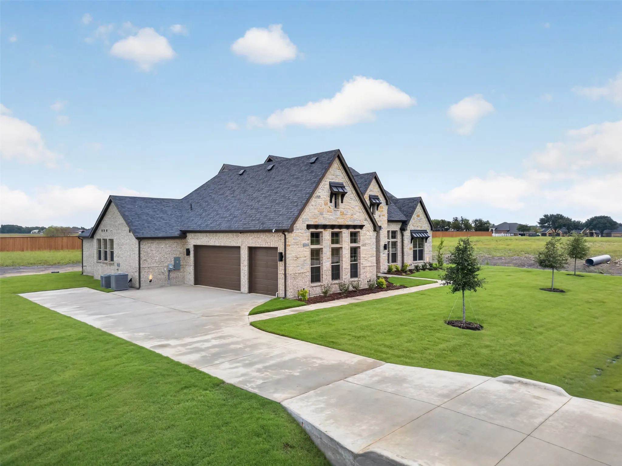 Single Family Residence For Sale in Ellis County , 253 Samir Lane, Waxahachie, Texas 75165, 4 Bedroom, 3 Bathroom, 3 Garage spaces, 3,168 Sqft, built in 2026, mls#21304965, Real Estate Agent in Waxahachie, Homes For Sale in Ellis county, Homes For Sale in Waxahachie, Realtor in Waxahachie Texas, Real Estate Brokerage Independent Realty Texas, Luminita Cordes Realtor