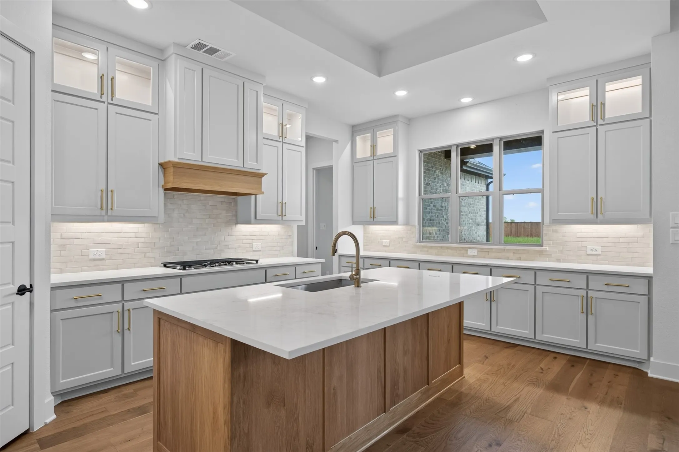 Single Family Residence For Sale in Ellis County , 253 Samir Lane, Waxahachie, Texas 75165, 4 Bedroom, 3 Bathroom, 3 Garage spaces, 3,168 Sqft, built in 2026, mls#21304965, Real Estate Agent in Waxahachie, Homes For Sale in Ellis county, Homes For Sale in Waxahachie, Realtor in Waxahachie Texas, Real Estate Brokerage Independent Realty Texas, Luminita Cordes Realtor