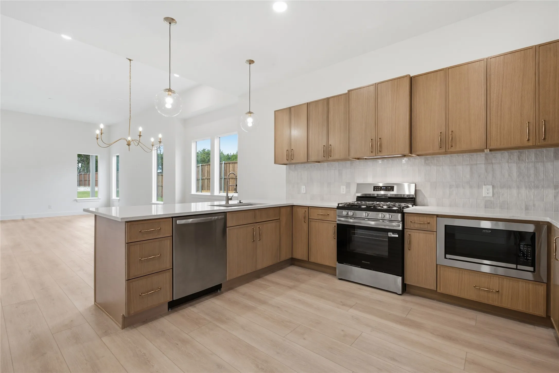 Single Family Residence For Sale in Dallas County , 2622 Bainbridge Drive, Dallas, Texas 75237, 5 Bedroom, 4 Bathroom, 2 Garage spaces, 2,640 Sqft, built in 2026, mls#21306374, Real Estate Agent in Dallas, Homes For Sale in Dallas county, Homes For Sale in Dallas, Realtor in Dallas Texas, Real Estate Brokerage Independent Realty Texas, Luminita Cordes Realtor