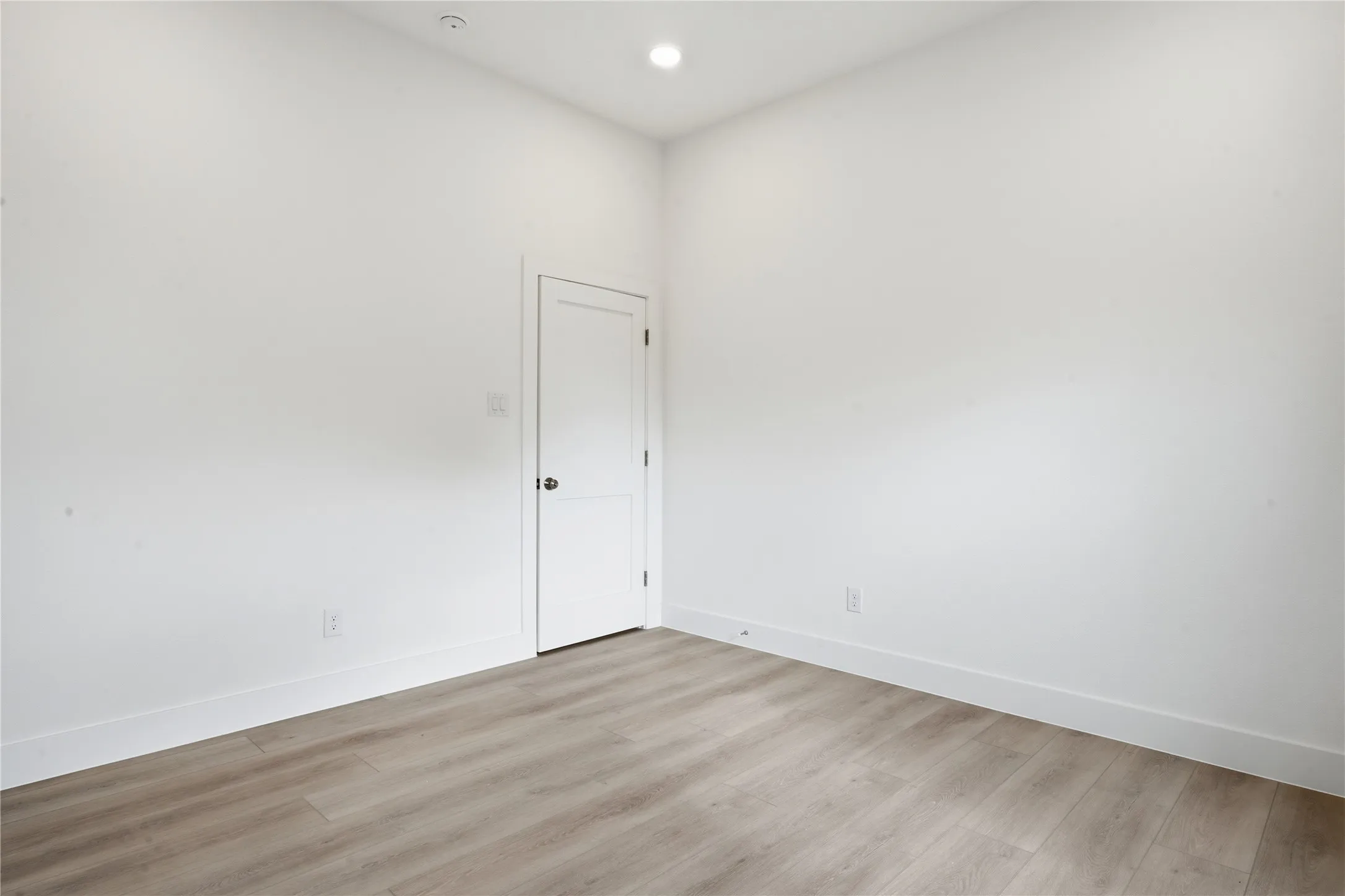 Single Family Residence For Sale in Dallas County , 2622 Bainbridge Drive, Dallas, Texas 75237, 5 Bedroom, 4 Bathroom, 2 Garage spaces, 2,640 Sqft, built in 2026, mls#21306374, Real Estate Agent in Dallas, Homes For Sale in Dallas county, Homes For Sale in Dallas, Realtor in Dallas Texas, Real Estate Brokerage Independent Realty Texas, Luminita Cordes Realtor