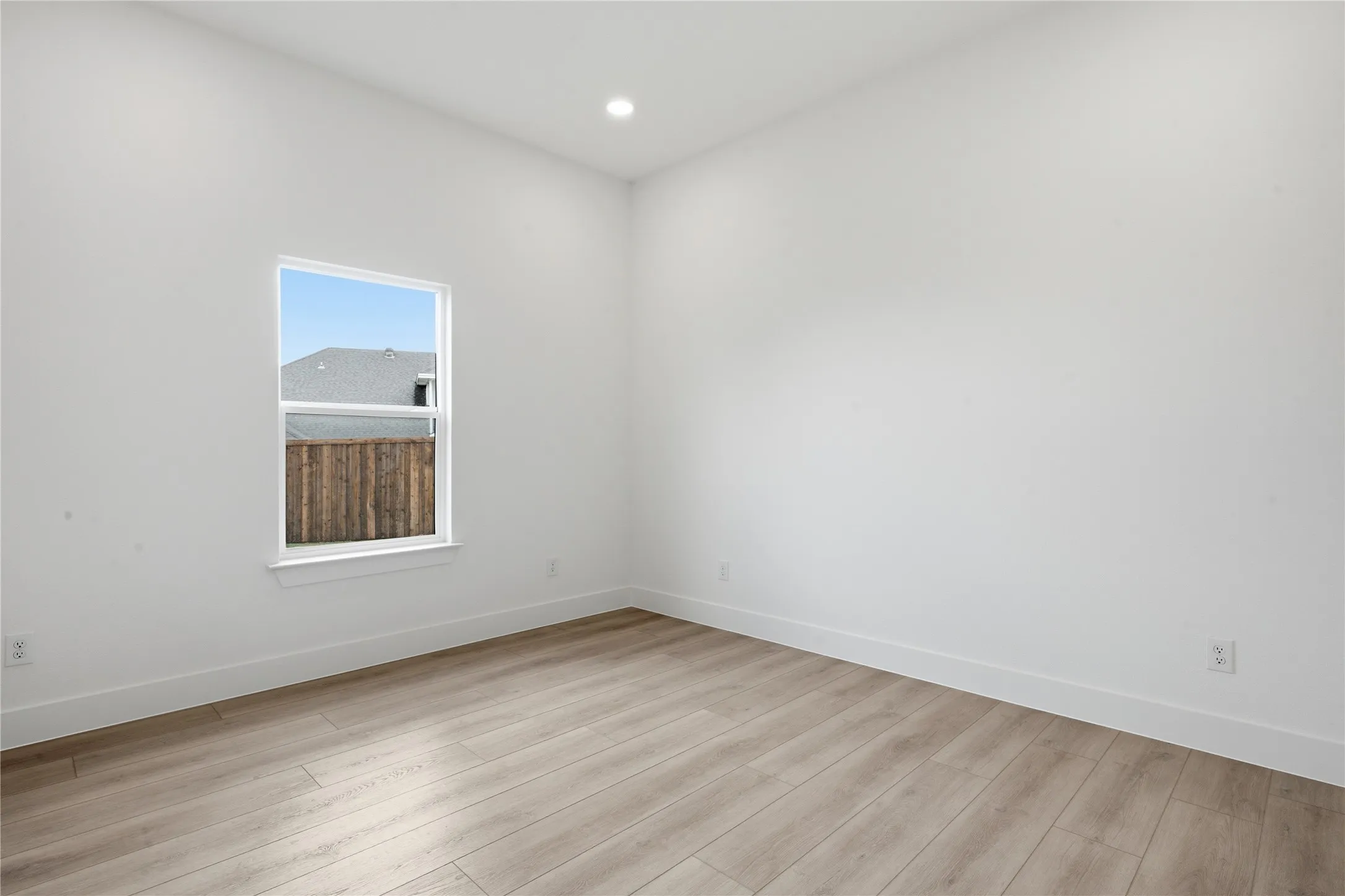 Single Family Residence For Sale in Dallas County , 2622 Bainbridge Drive, Dallas, Texas 75237, 5 Bedroom, 4 Bathroom, 2 Garage spaces, 2,640 Sqft, built in 2026, mls#21306374, Real Estate Agent in Dallas, Homes For Sale in Dallas county, Homes For Sale in Dallas, Realtor in Dallas Texas, Real Estate Brokerage Independent Realty Texas, Luminita Cordes Realtor