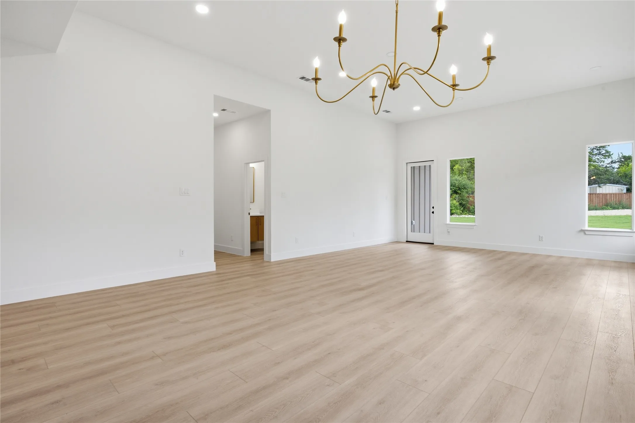 Single Family Residence For Sale in Dallas County , 2622 Bainbridge Drive, Dallas, Texas 75237, 5 Bedroom, 4 Bathroom, 2 Garage spaces, 2,640 Sqft, built in 2026, mls#21306374, Real Estate Agent in Dallas, Homes For Sale in Dallas county, Homes For Sale in Dallas, Realtor in Dallas Texas, Real Estate Brokerage Independent Realty Texas, Luminita Cordes Realtor