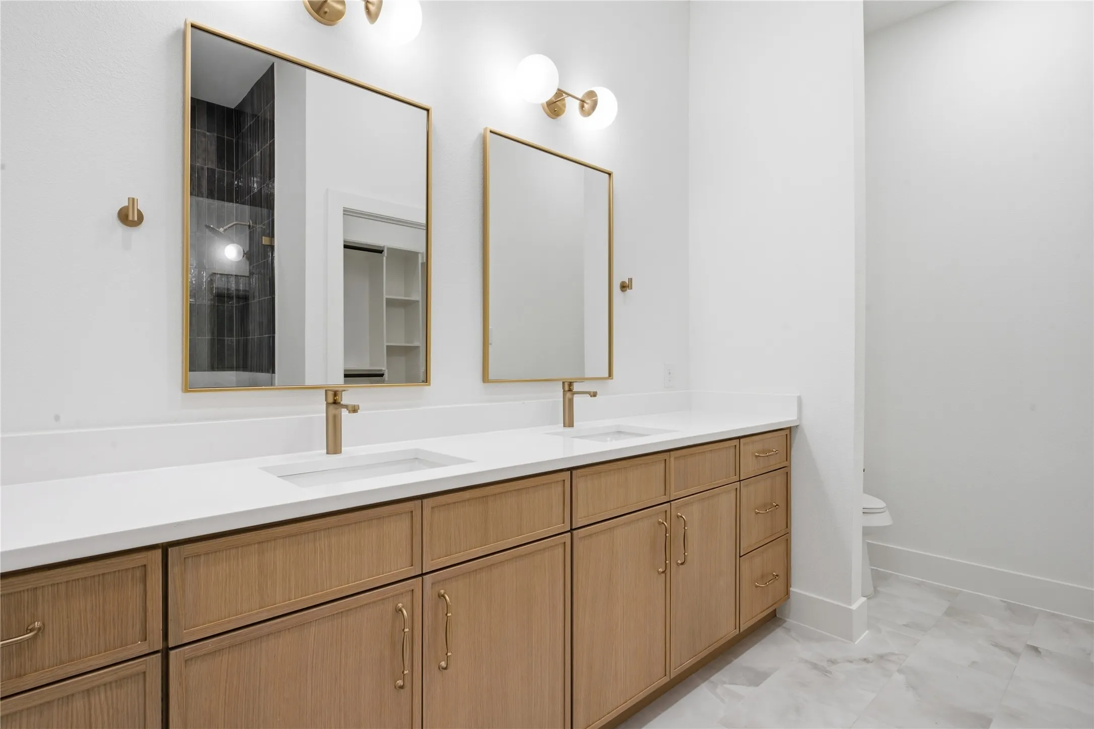 Single Family Residence For Sale in Dallas County , 2622 Bainbridge Drive, Dallas, Texas 75237, 5 Bedroom, 4 Bathroom, 2 Garage spaces, 2,640 Sqft, built in 2026, mls#21306374, Real Estate Agent in Dallas, Homes For Sale in Dallas county, Homes For Sale in Dallas, Realtor in Dallas Texas, Real Estate Brokerage Independent Realty Texas, Luminita Cordes Realtor