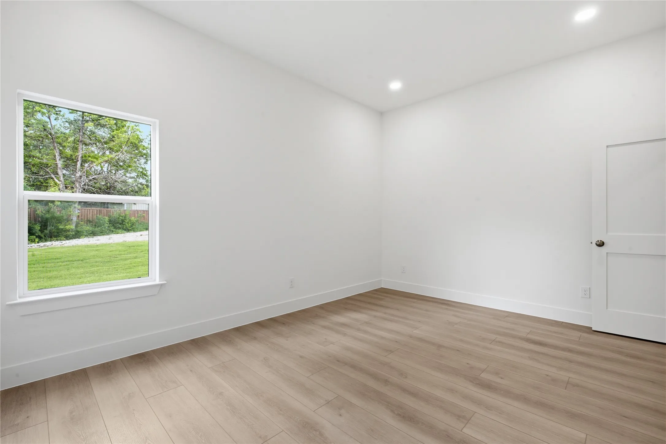 Single Family Residence For Sale in Dallas County , 2622 Bainbridge Drive, Dallas, Texas 75237, 5 Bedroom, 4 Bathroom, 2 Garage spaces, 2,640 Sqft, built in 2026, mls#21306374, Real Estate Agent in Dallas, Homes For Sale in Dallas county, Homes For Sale in Dallas, Realtor in Dallas Texas, Real Estate Brokerage Independent Realty Texas, Luminita Cordes Realtor