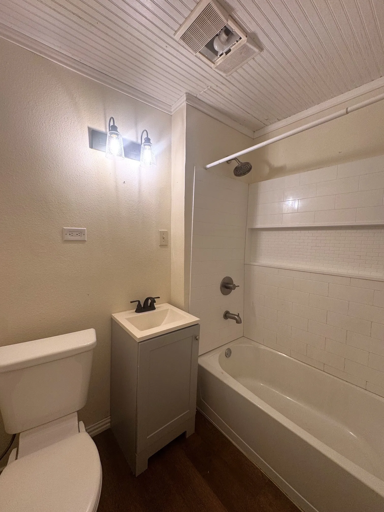 Single Family Residence For Sale in Titus County , 414 W 4th St., Mt Pleasant, Texas 75455, 3 Bedrooms, 1 Bathroom, Garage spaces, 1,362 Sqft, built in 1939, Price $175,000, mls#21300693, Real Estate Agent in Mt Pleasant, Homes For Sale in Titus county, Homes For Sale in Mt Pleasant, Realtor in Mt Pleasant Texas, Real Estate Brokerage Independent Realty Texas, Luminita Cordes Realtor