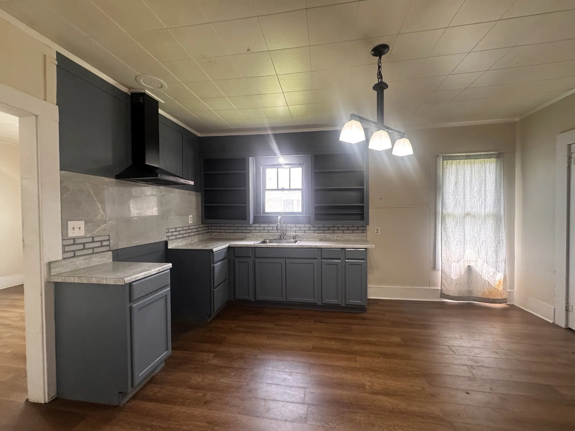 Single Family Residence For Sale in Titus County , 414 W 4th St., Mt Pleasant, Texas 75455, 3 Bedrooms, 1 Bathroom, Garage spaces, 1,362 Sqft, built in 1939, Price $175,000, mls#21300693, Real Estate Agent in Mt Pleasant, Homes For Sale in Titus county, Homes For Sale in Mt Pleasant, Realtor in Mt Pleasant Texas, Real Estate Brokerage Independent Realty Texas, Luminita Cordes Realtor