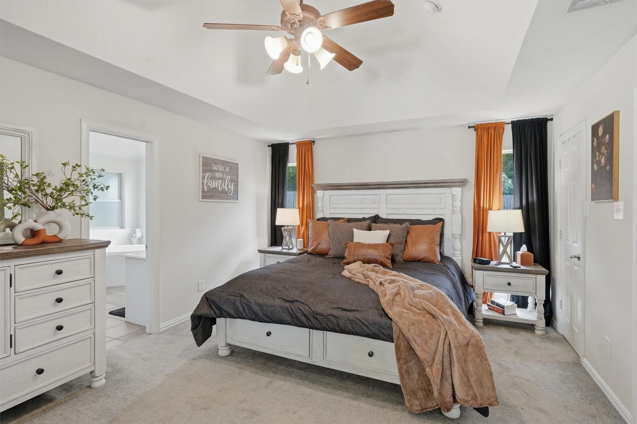 Single Family Residence For Sale in Hood County , 4406 Two Creek Court, Granbury, Texas 76049, 4 Bedroom, 2 Bathroom, 2 Garage spaces, 2,016 Sqft, built in 2006, mls#21305319, Real Estate Agent in Granbury, Homes For Sale in Hood county, Homes For Sale in Granbury, Realtor in Granbury Texas, Real Estate Brokerage Independent Realty Texas, Luminita Cordes Realtor