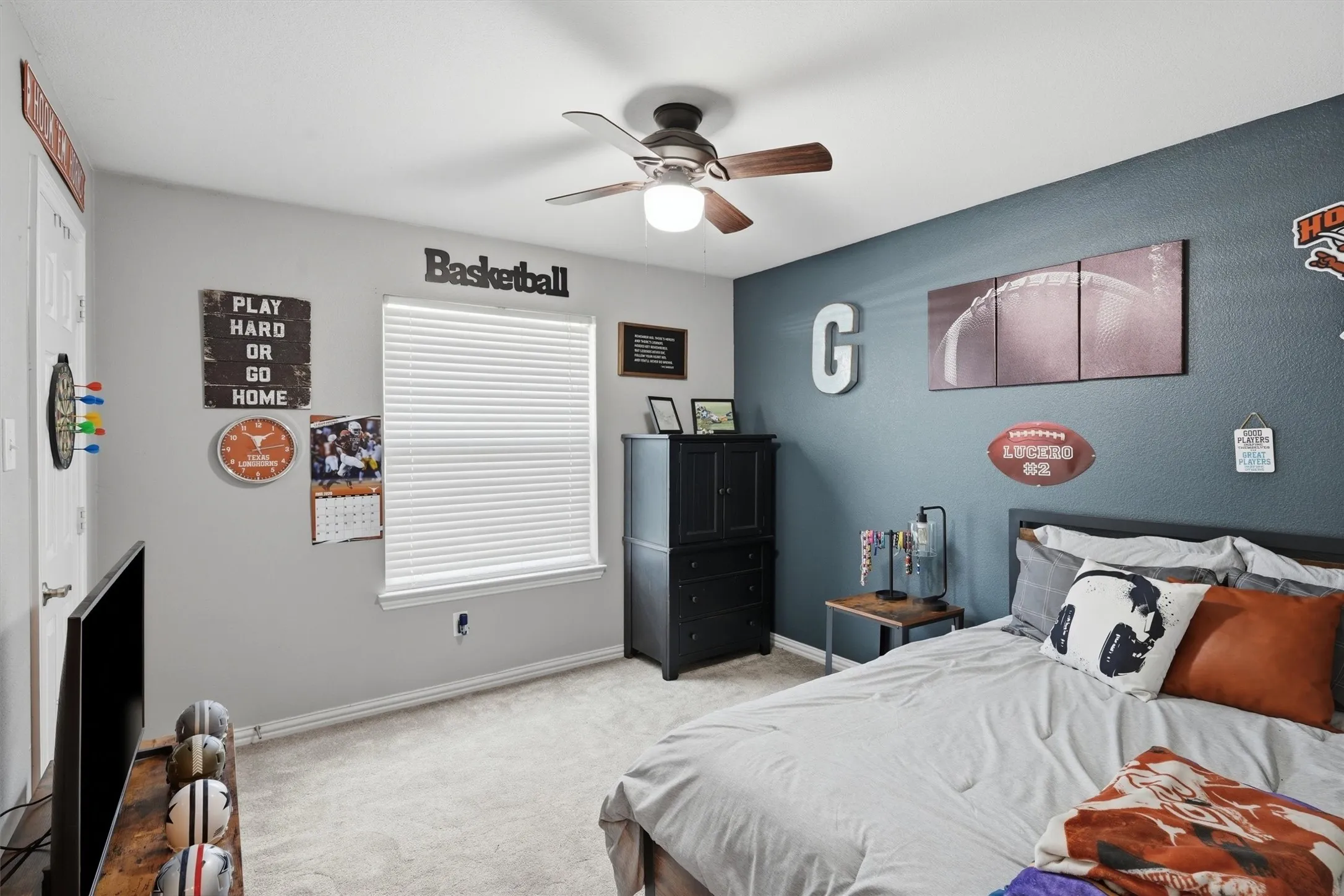 Single Family Residence For Sale in Hood County , 4406 Two Creek Court, Granbury, Texas 76049, 4 Bedroom, 2 Bathroom, 2 Garage spaces, 2,016 Sqft, built in 2006, mls#21305319, Real Estate Agent in Granbury, Homes For Sale in Hood county, Homes For Sale in Granbury, Realtor in Granbury Texas, Real Estate Brokerage Independent Realty Texas, Luminita Cordes Realtor